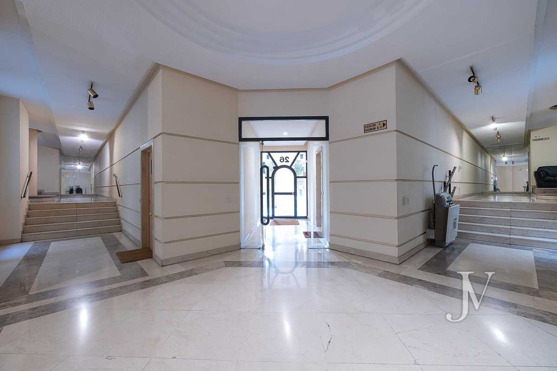 Condominium in Madrid, Comunidad de Madrid 11405227