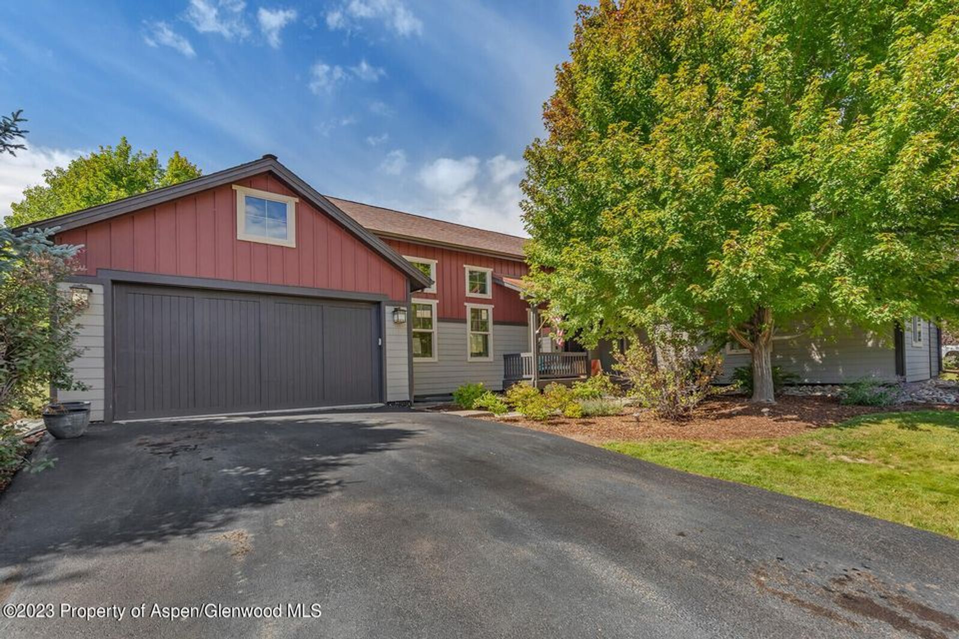 House in Cattle Creek, Colorado 11405562