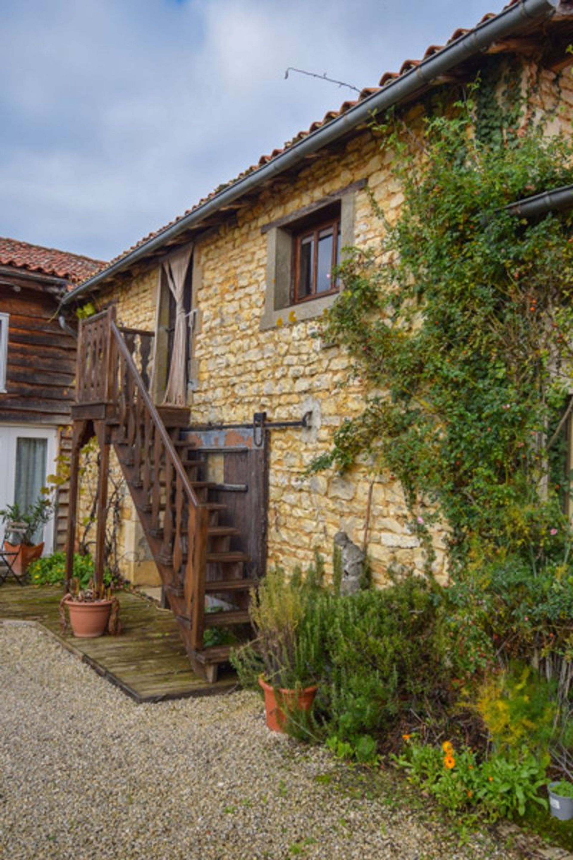 Huis in Civray, Nouvelle-Aquitaine 11405623