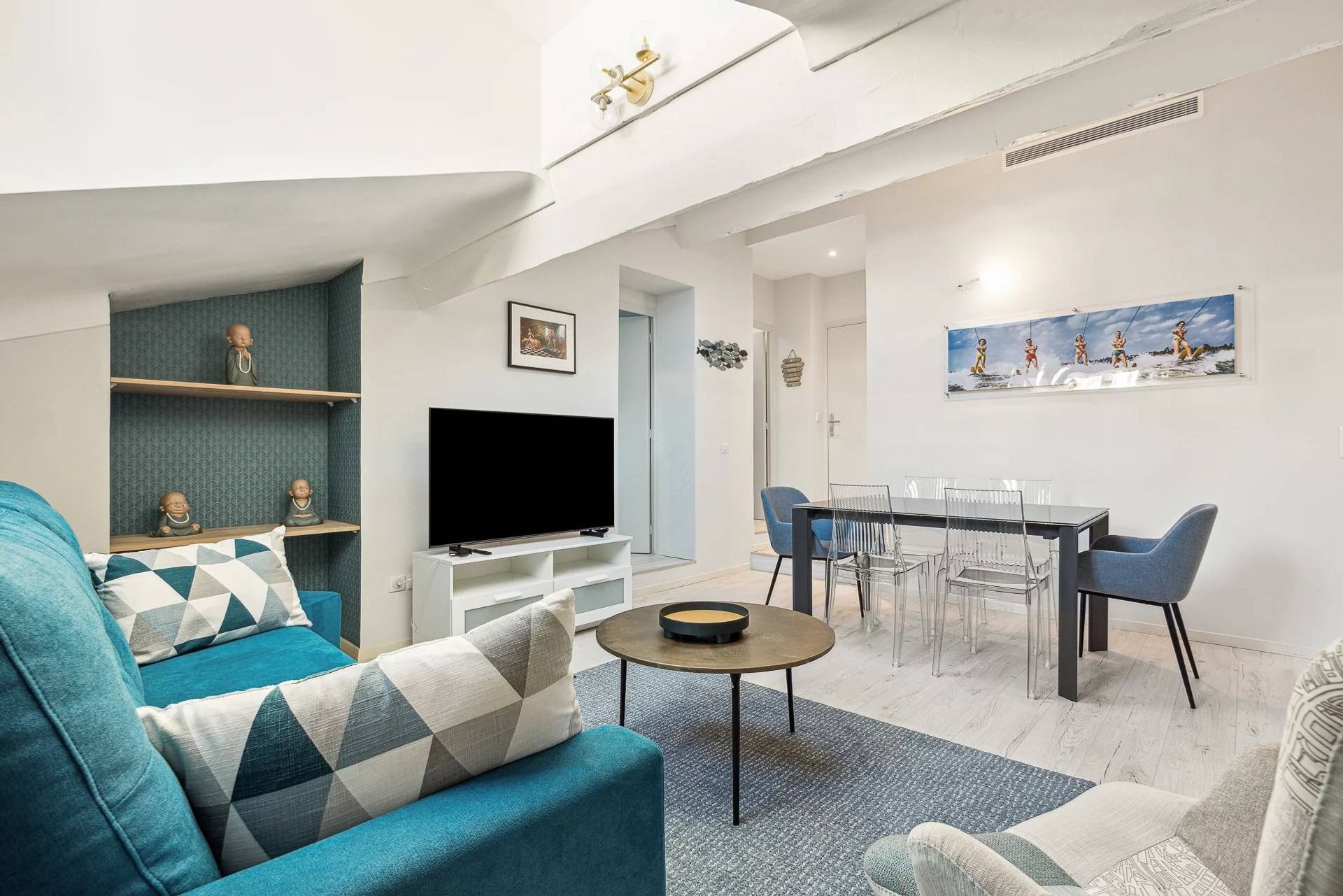 Condominium in Cannes, Provence-Alpes-Cote d'Azur 11406759