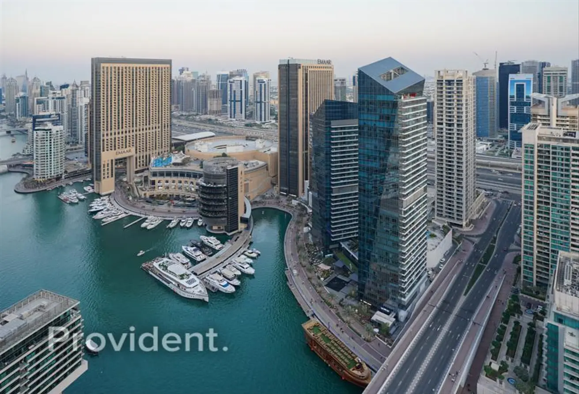 Condominium in Dubai, Dubai 11475440