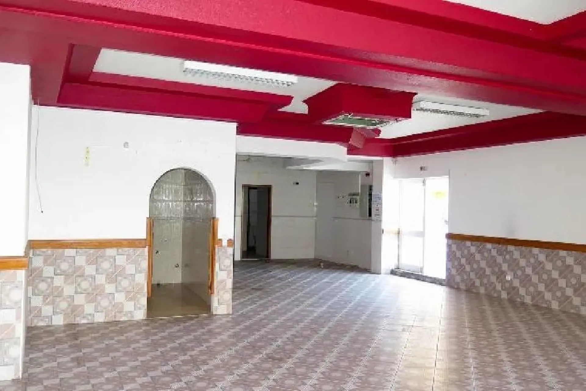 Retail in Rocha, Praia da Rocha 11475454