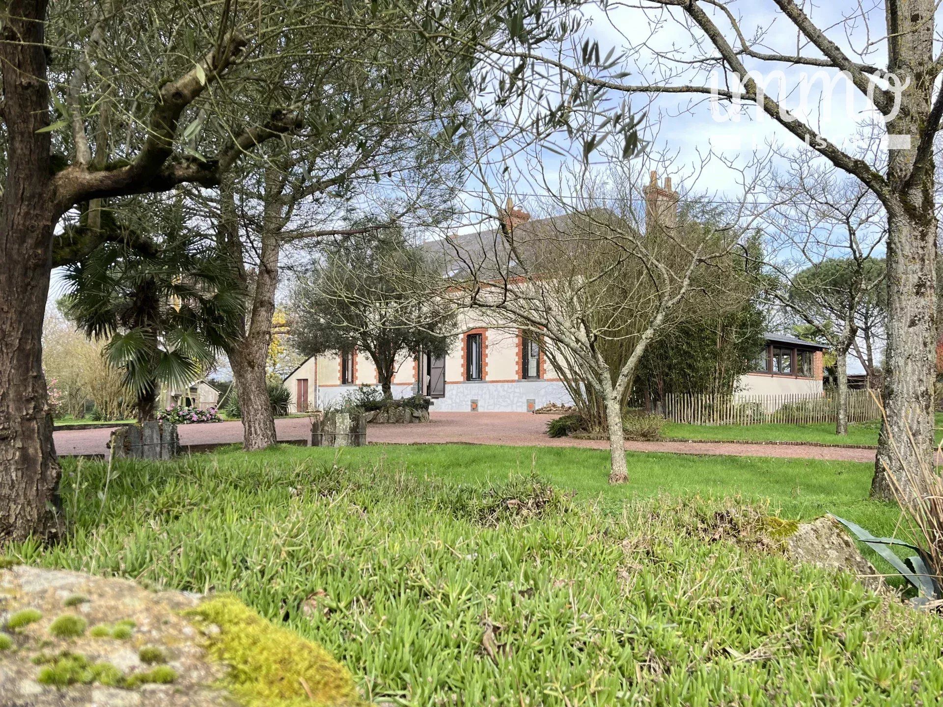 بيت في Nort-sur-Erdre, Loire-Atlantique 11489350