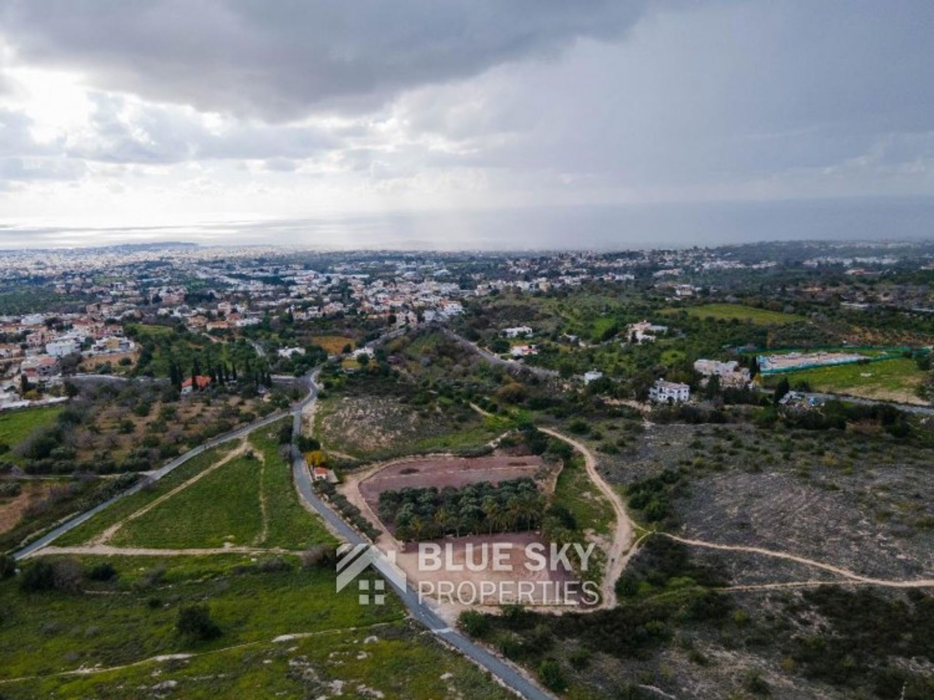 Tierra en mesogi, Pafos 11490229