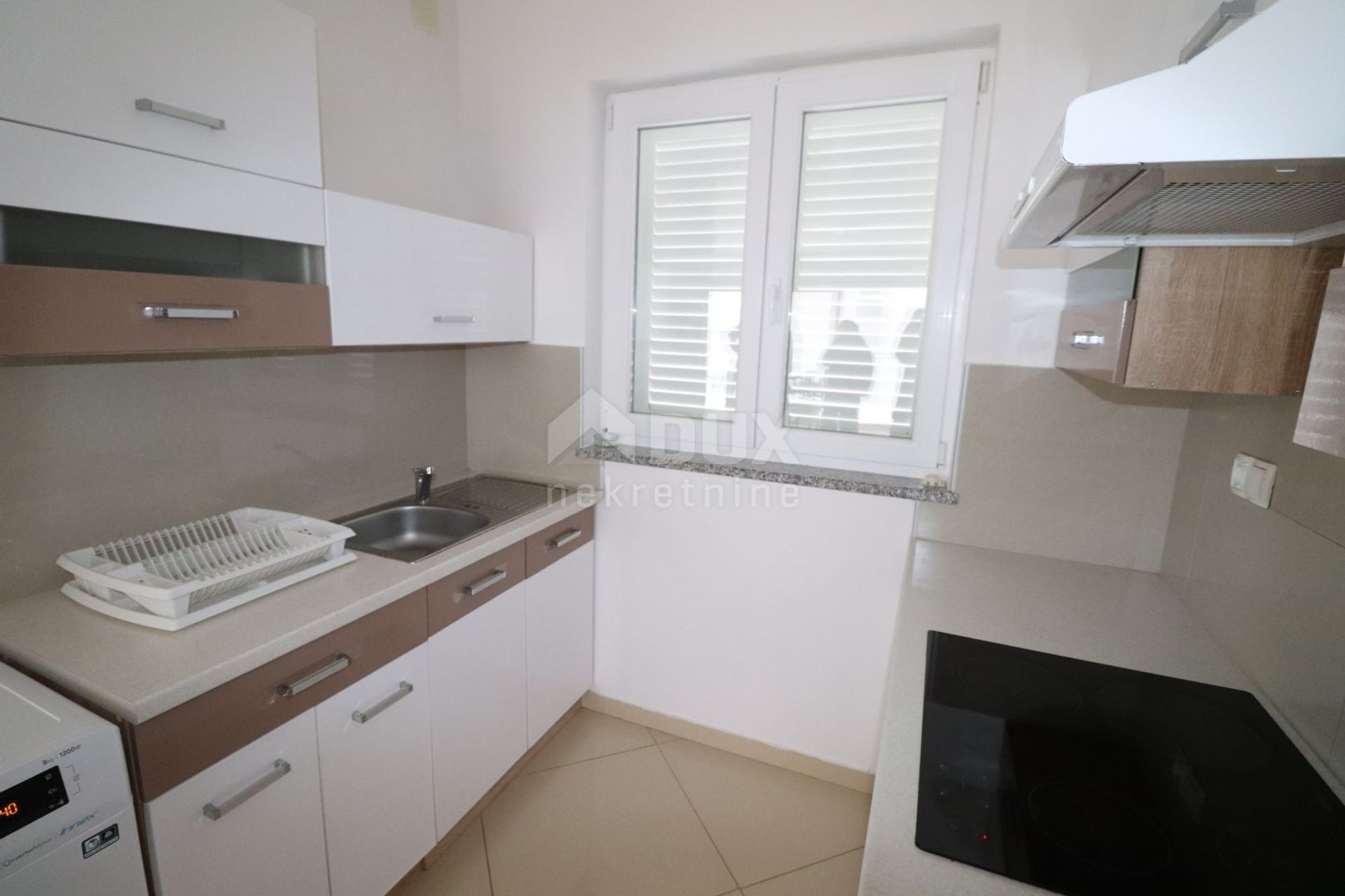 Condominium in Povile, Primorsko-Goranska Zupanija 11490811