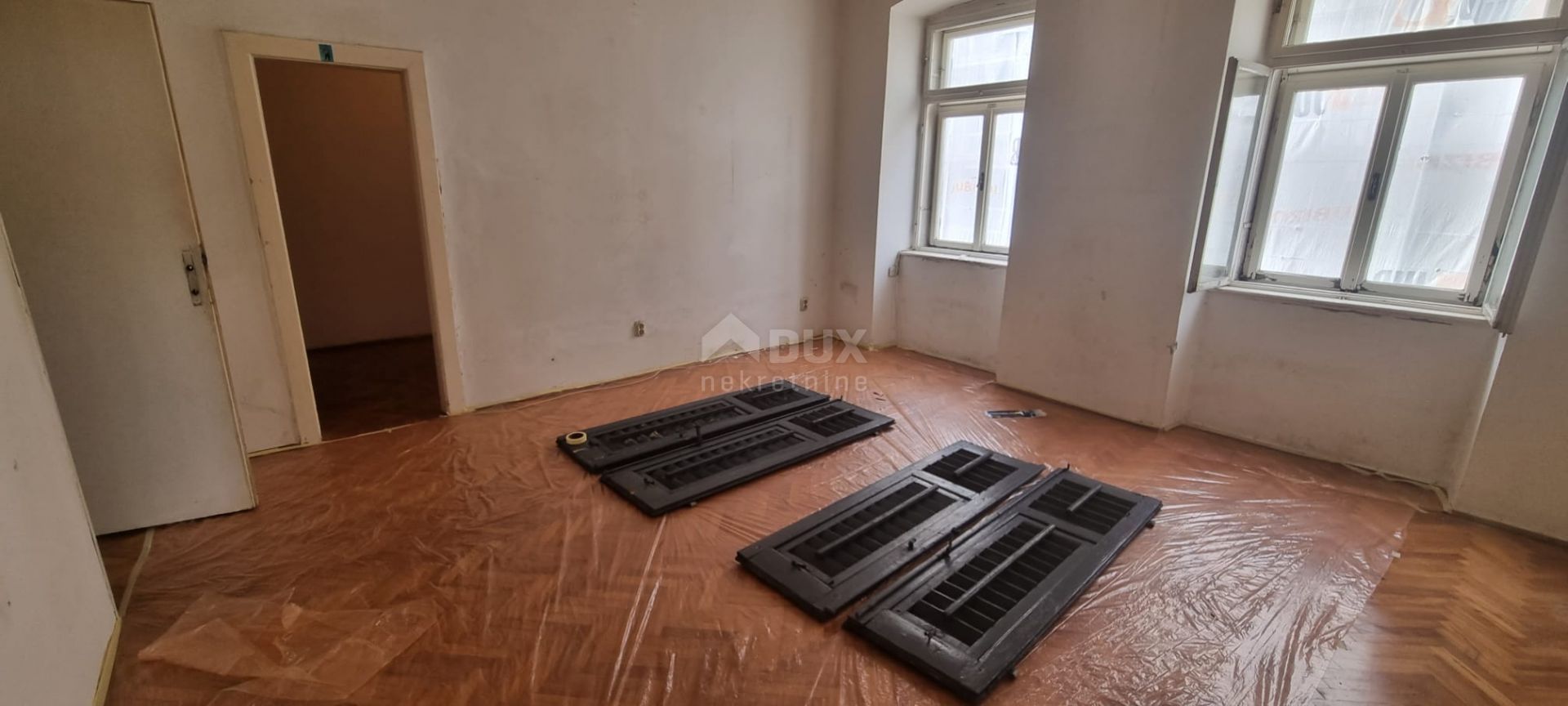 Condominio en Zminj, Istarska Županija 11490833