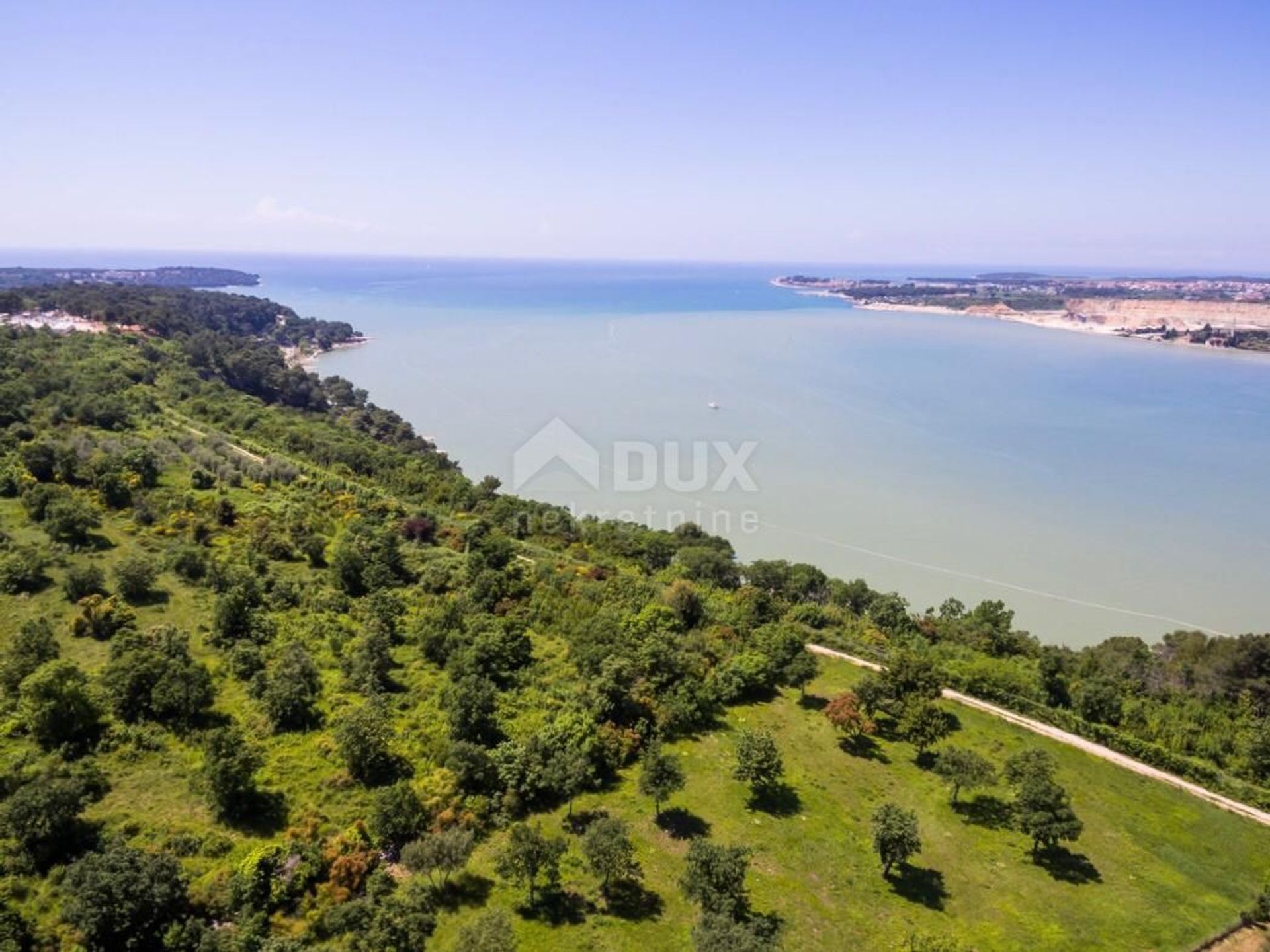 Land in Porec, Istarska Zupanija 11490950