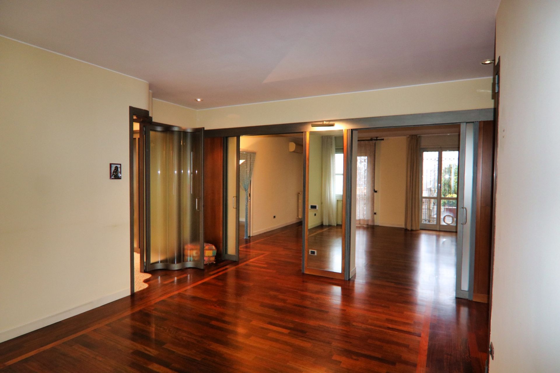 Condominium in Modena, Emilia-Romagna 11490980