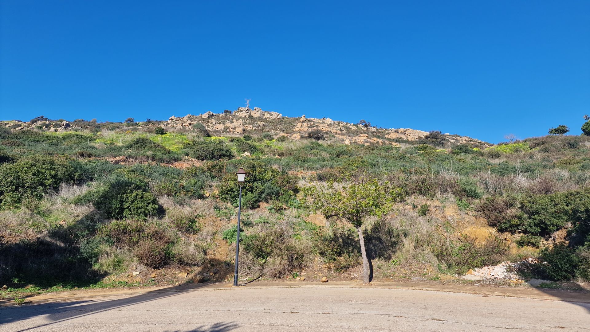 בתים מרובים ב Castillo de Sabinillas, Andalusia 11492295