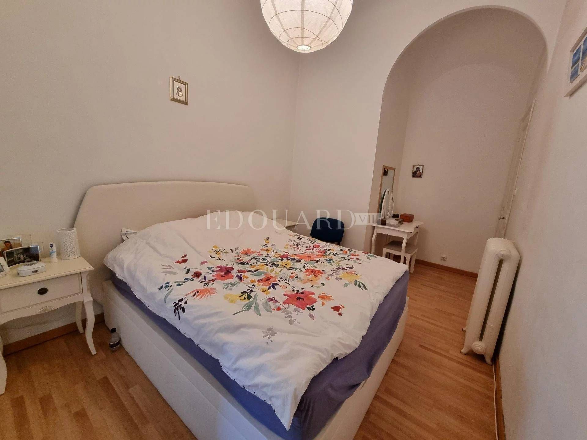 Condominio nel Mentone, Provenza-Alpi-Costa Azzurra 11492364