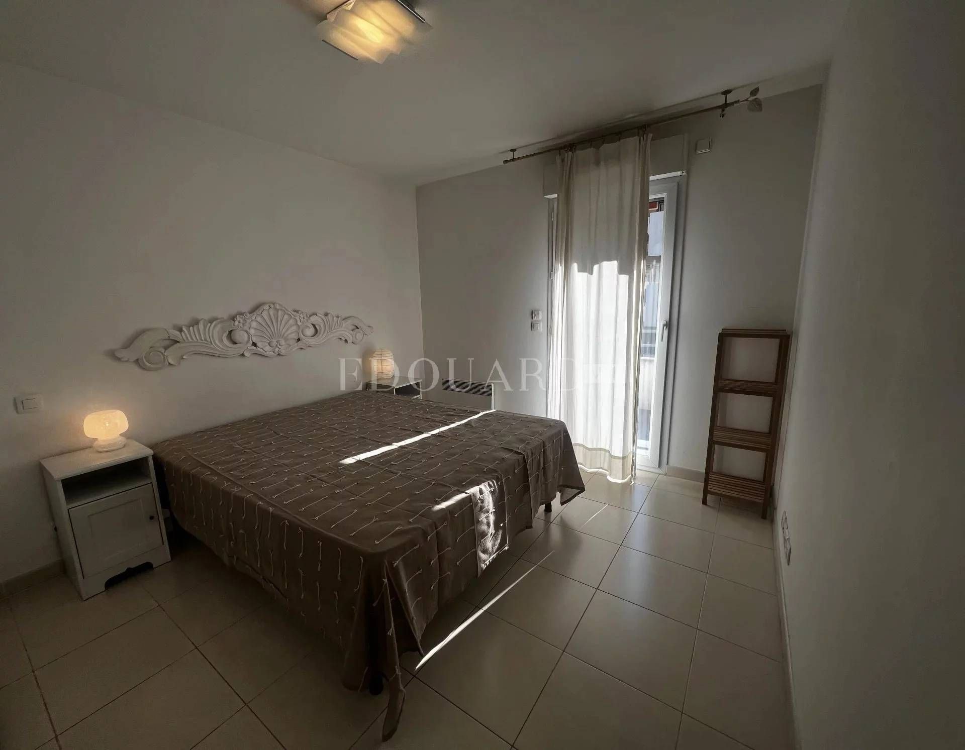 Condominium in Menton, Provence-Alpes-Côte d'Azur 11492369