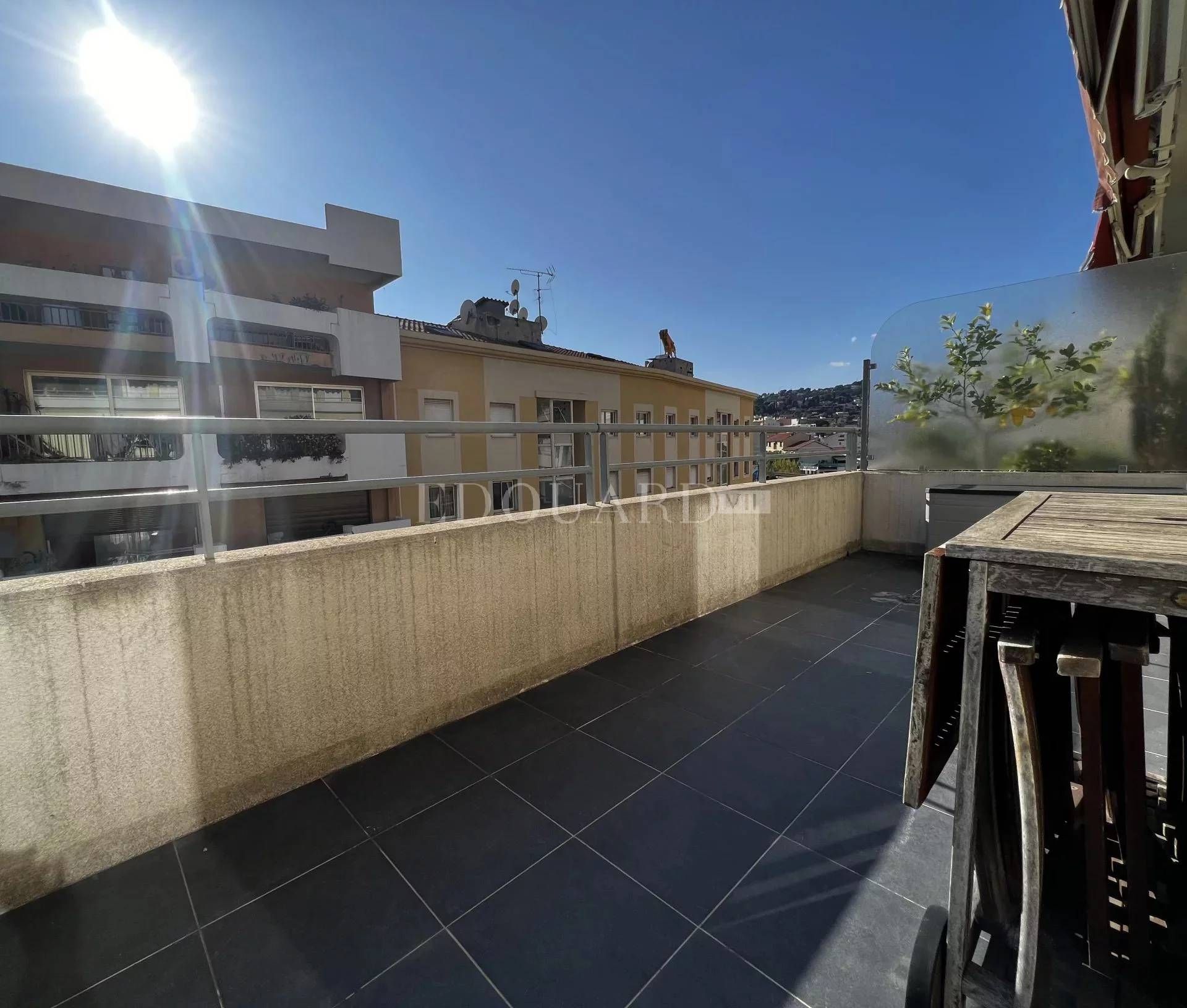 Condominium in Menton, Provence-Alpes-Côte d'Azur 11492369