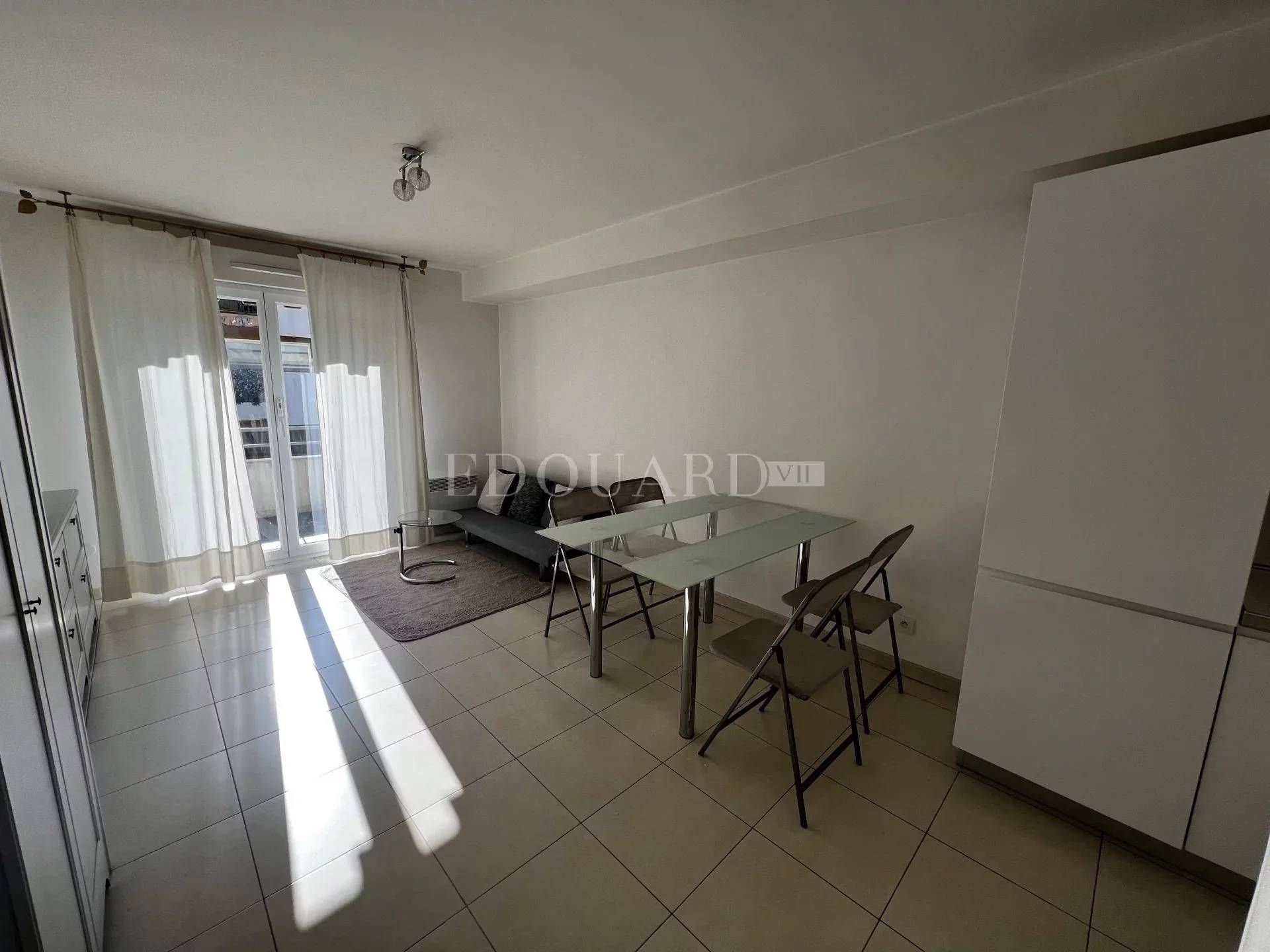 Condominium in Menton, Provence-Alpes-Cote d'Azur 11492369