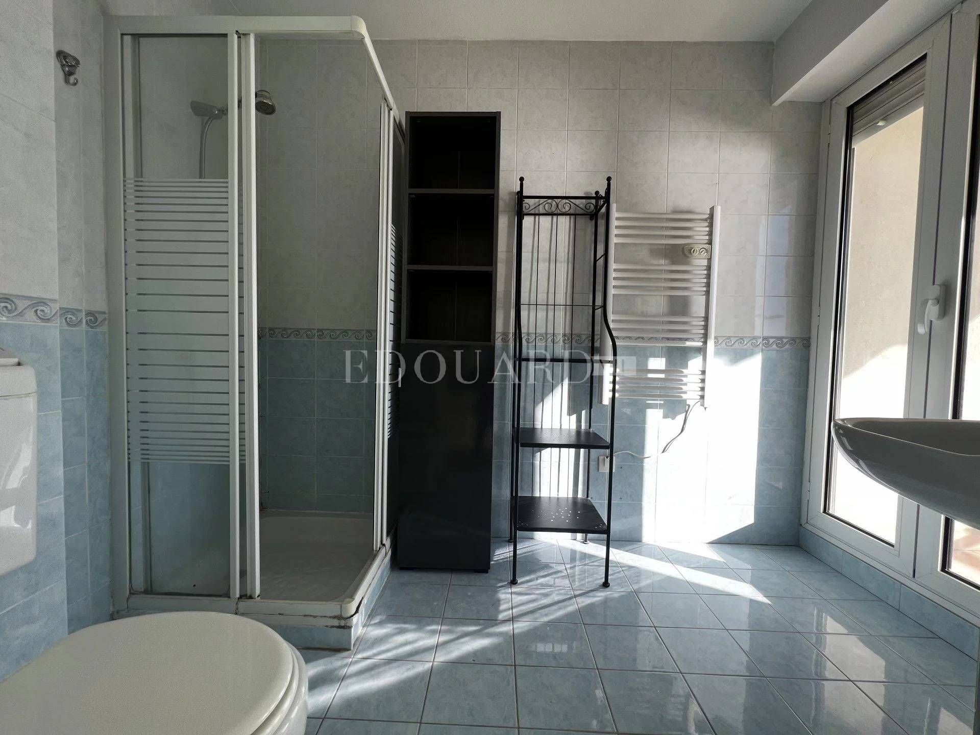 Kondominium di Roquebrune-Cap-Martin, Provence-Alpes-Côte d'Azur 11492388