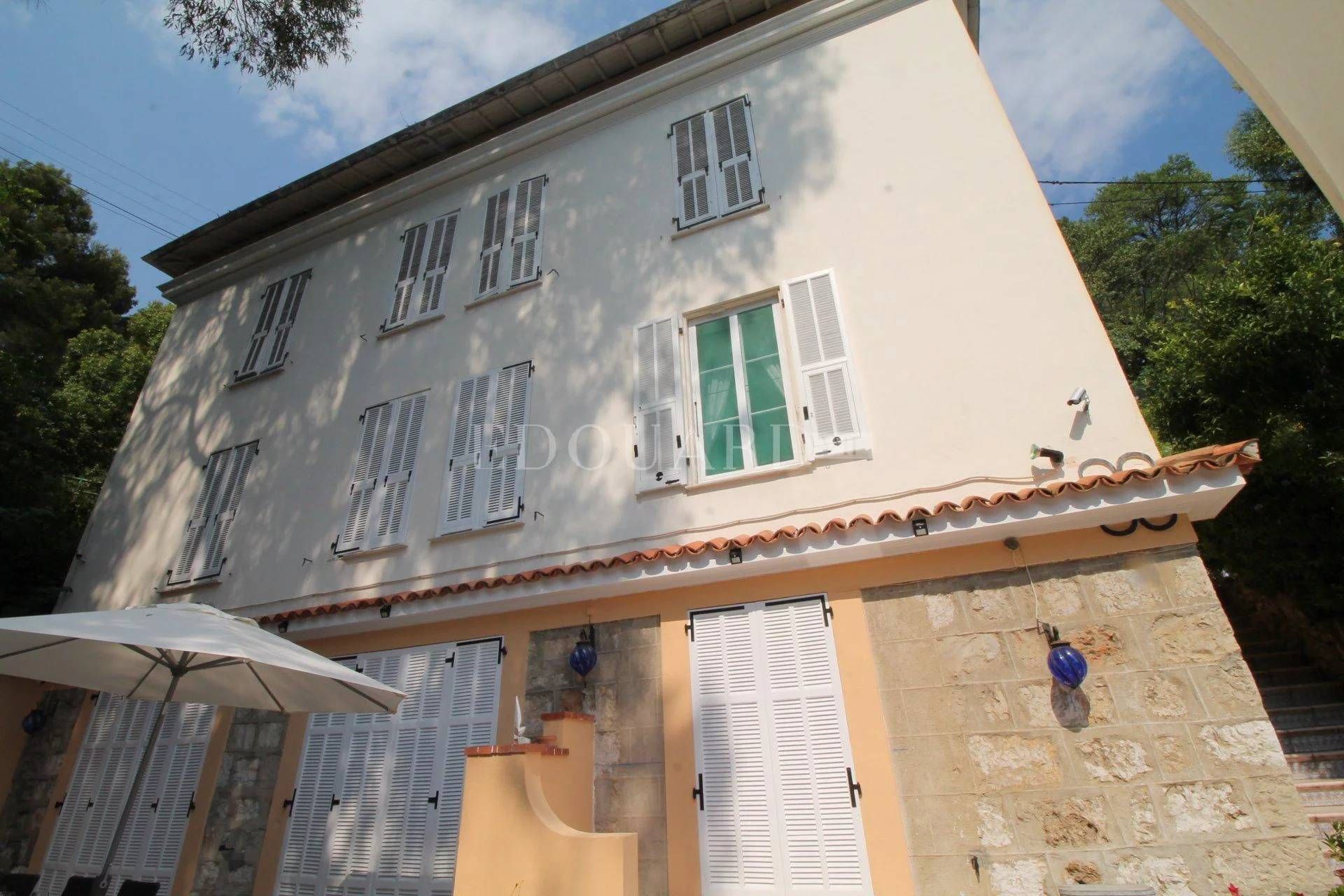 Hus i Roquebrune-Cap-Martin, Provence-Alpes-Côte d'Azur 11492401