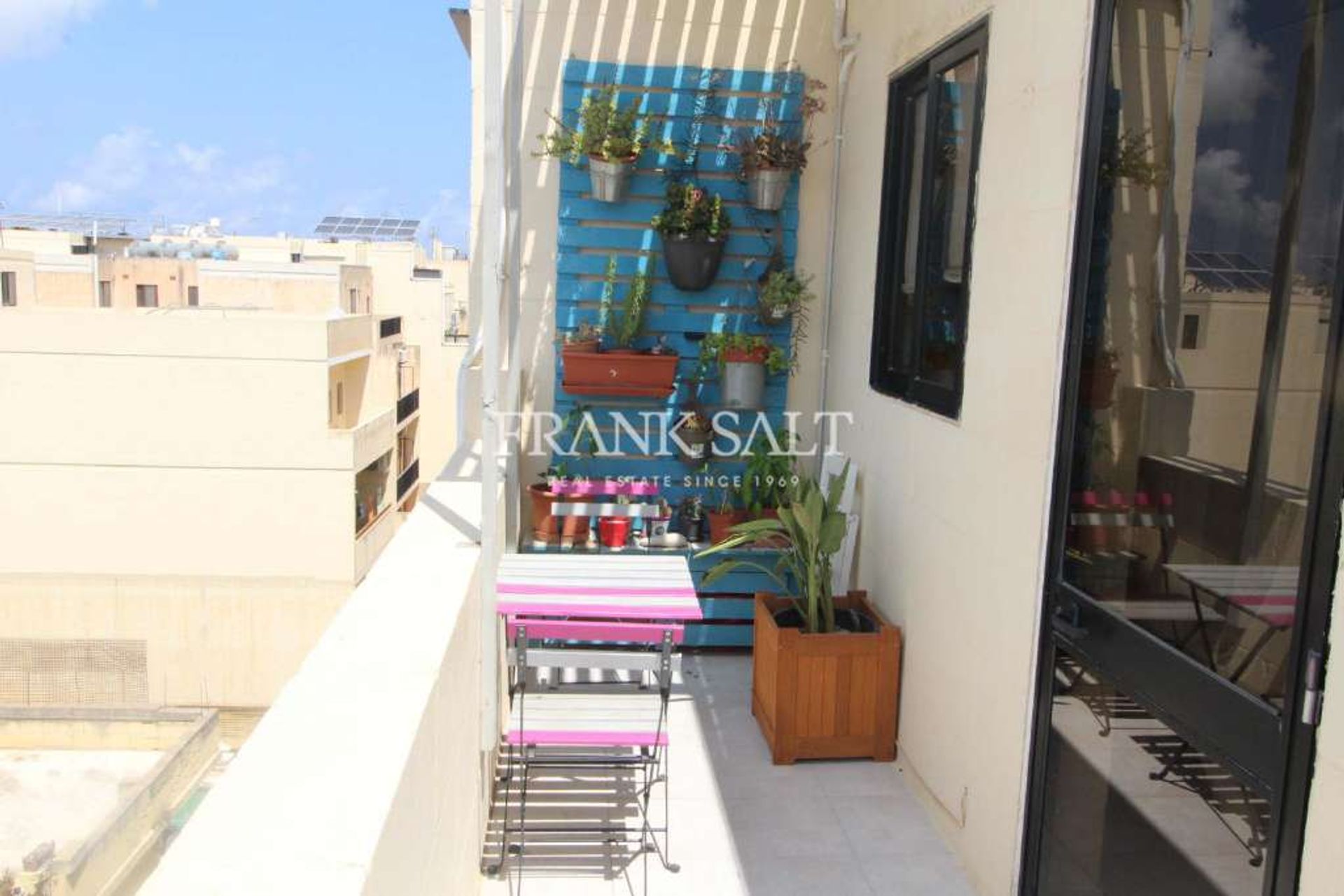 Condominium dans Qala, Qala 11495423