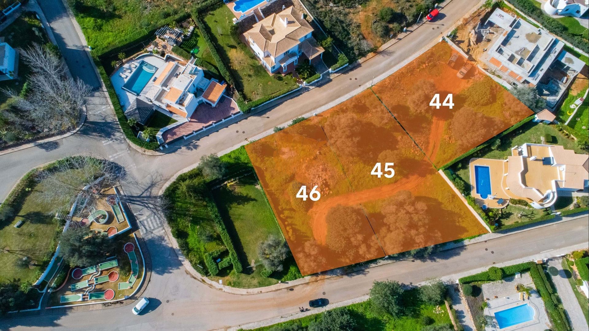 Land in Albufeira, Faro District 11496047