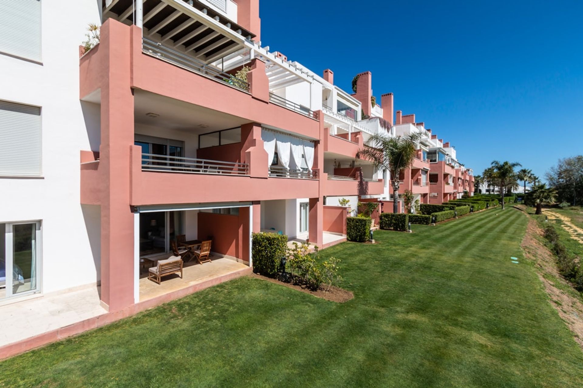 Condominium in San Roque, Andalucía 11497519