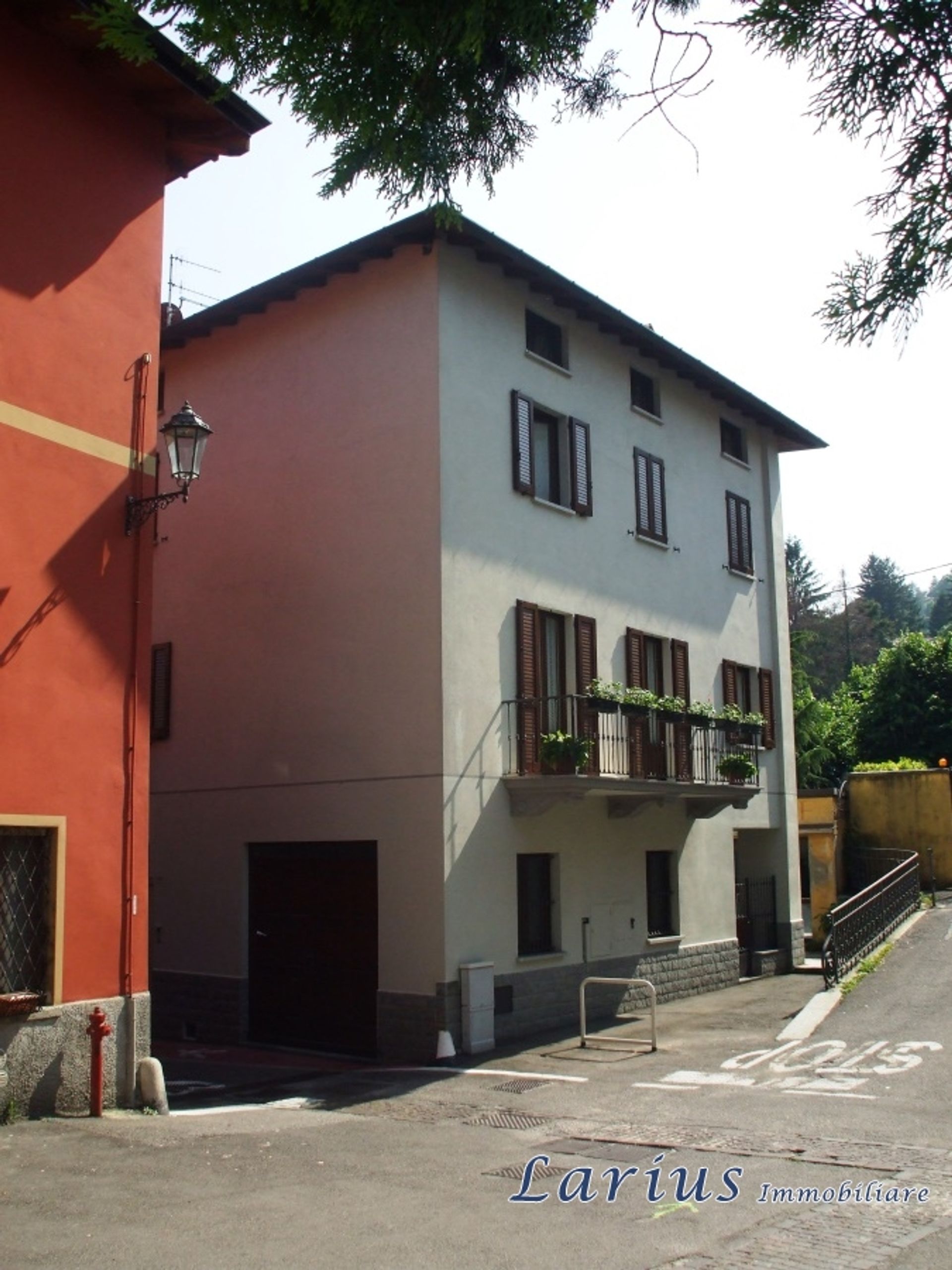 Dom w Asso, Lombardy 11497852