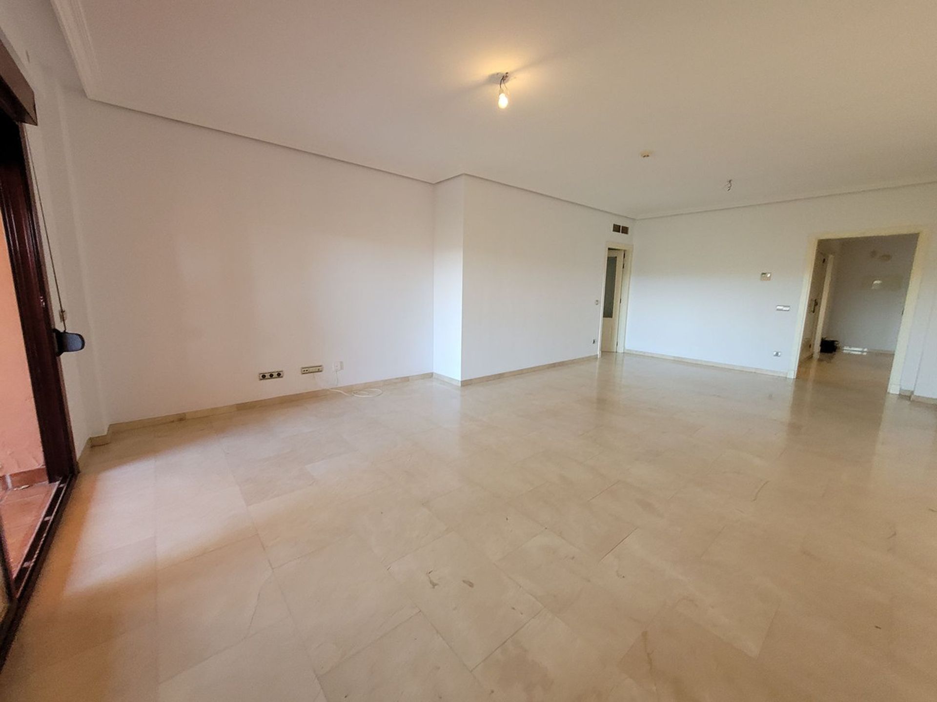 Condominium in Casares, Andalucía 11498076