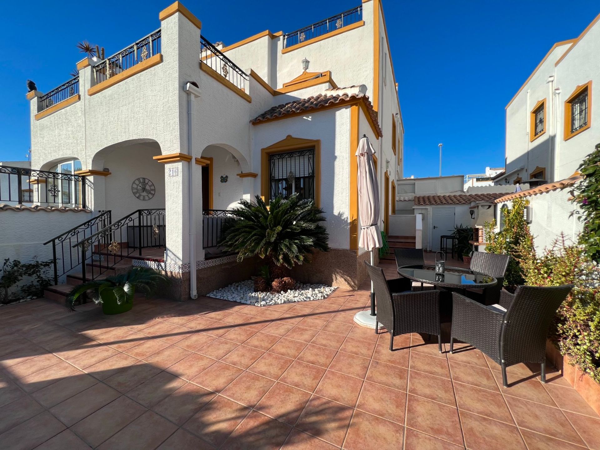 rumah dalam Orihuela, Valencia 11499644