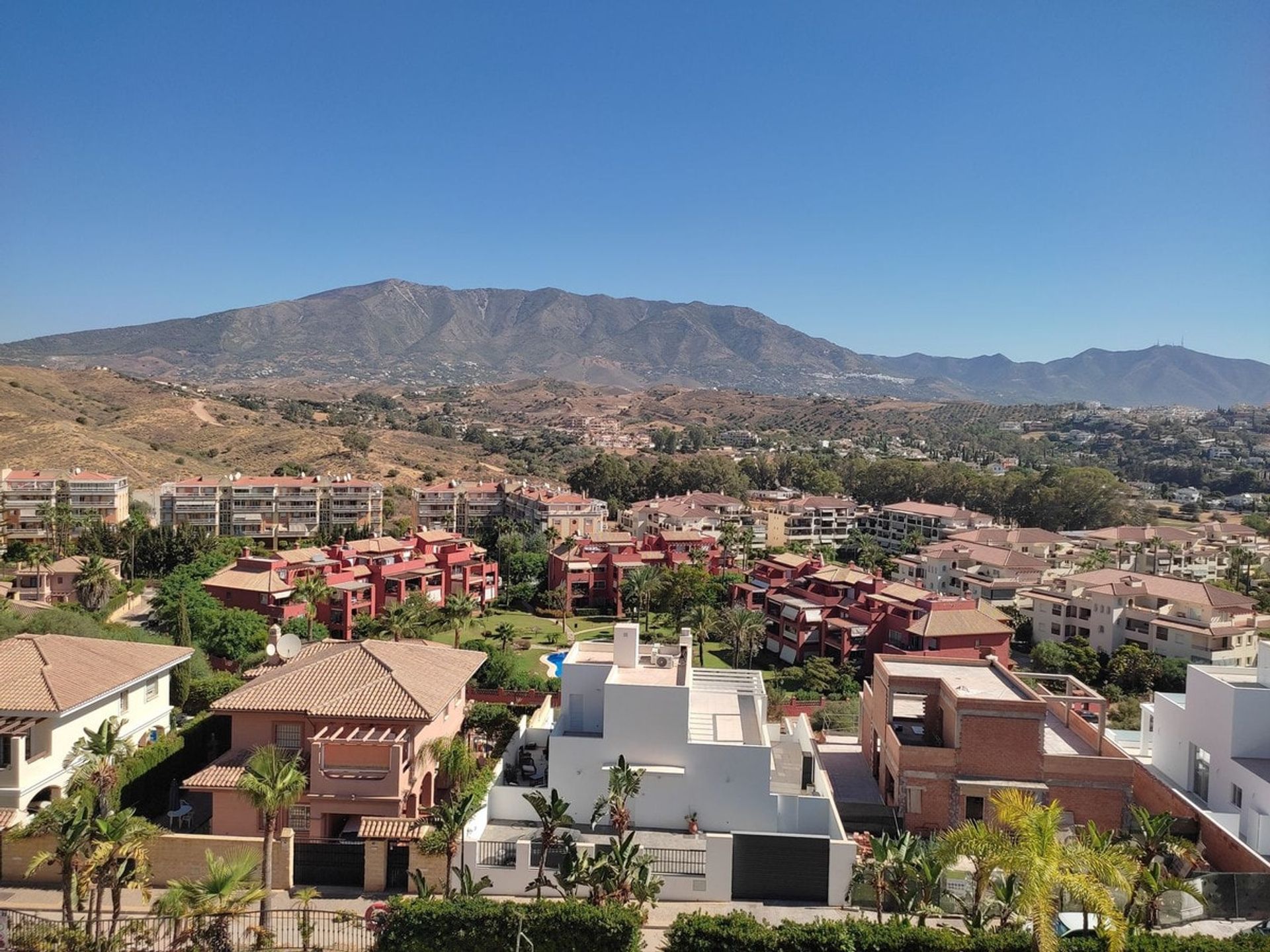 Condominio en Las Lagunas de Mijas, Andalucía 11499686