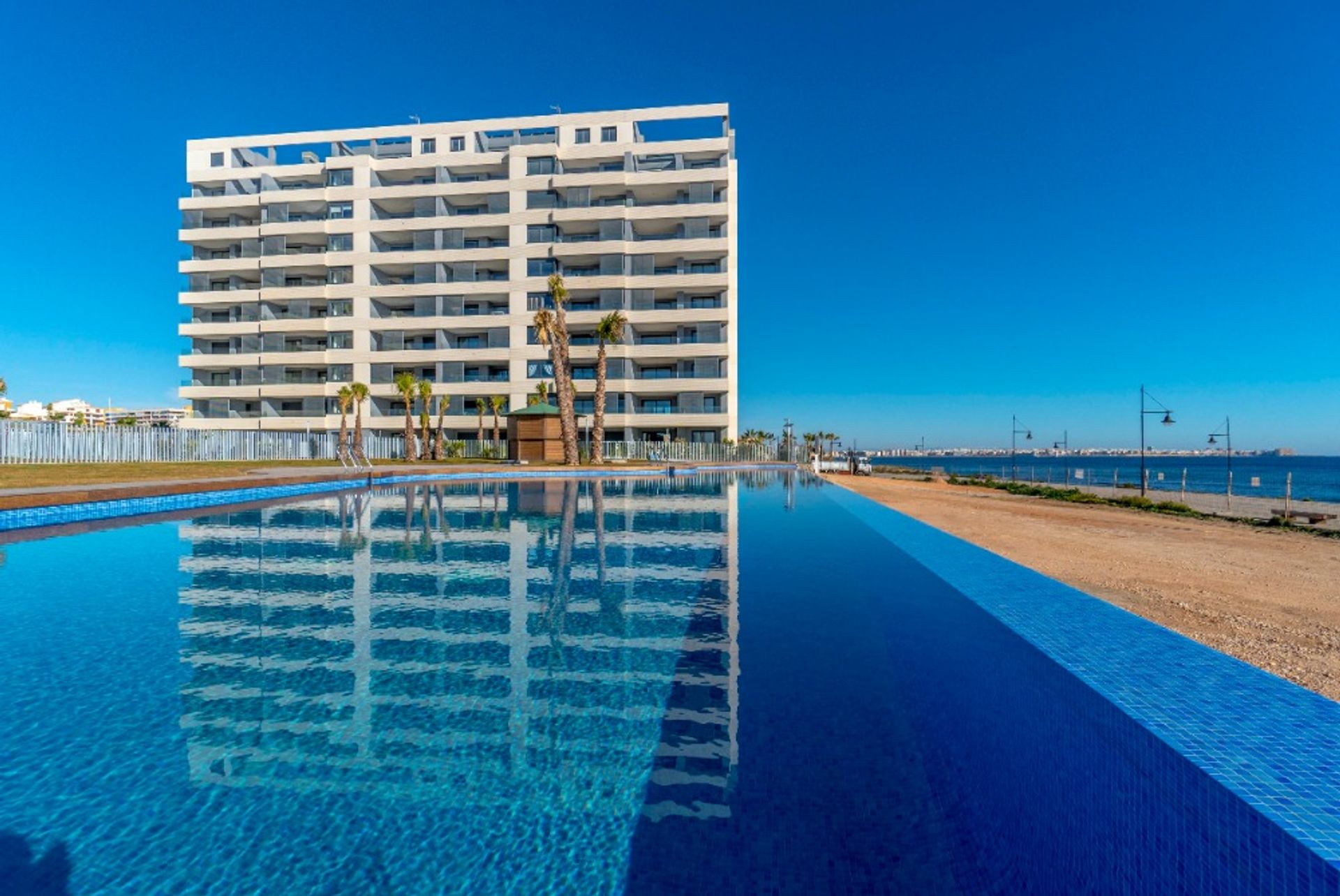 Condominium in Torrevieja, Valencia 11500700