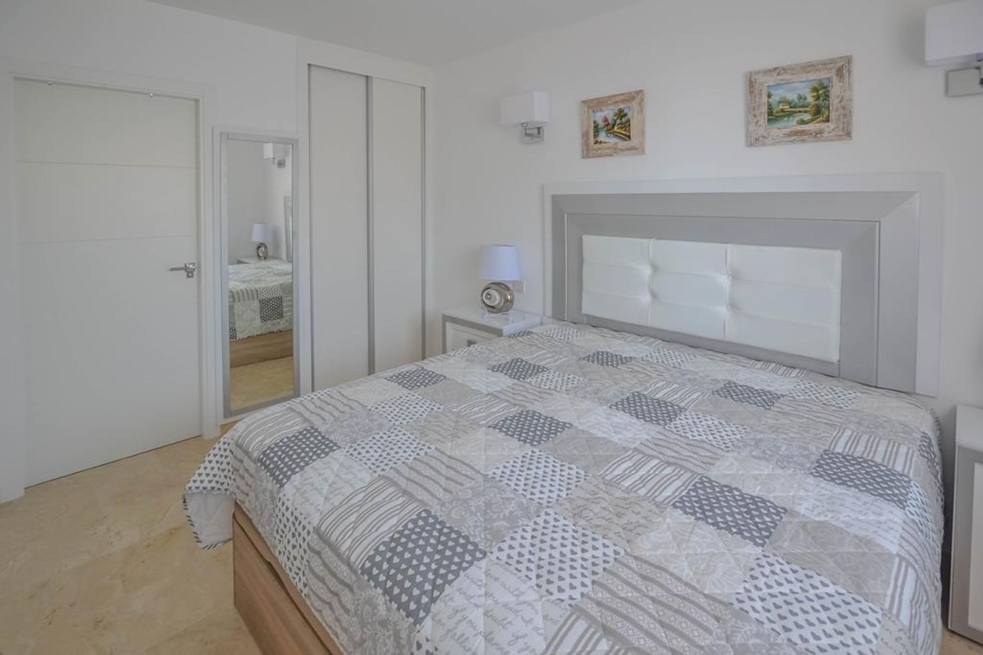 Condominium dans Punta Prima, Comunidad Valenciana 11500739