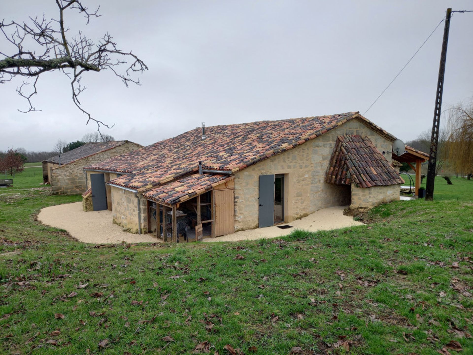 loger dans Saint-Colomb-de-Lauzun, Nouvelle-Aquitaine 11502404