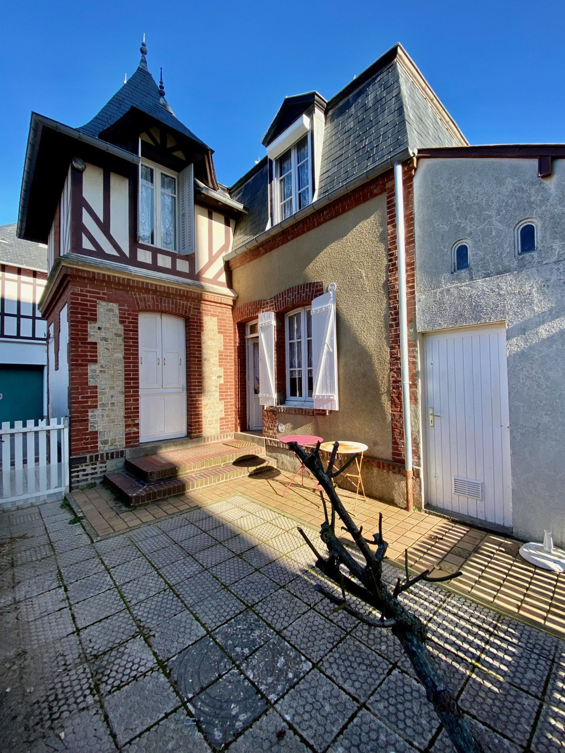 rumah dalam Houlgate, Normandie 11502542