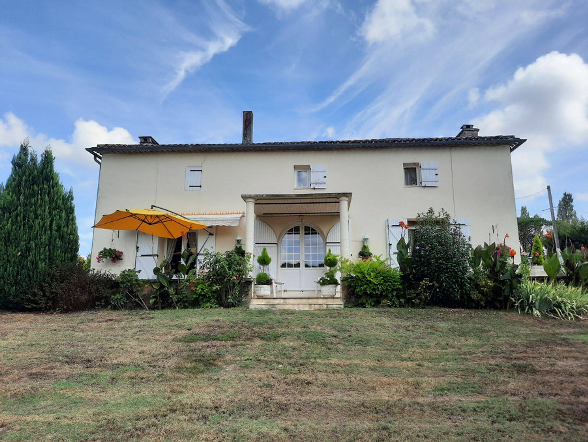 Rumah di Caubon-Saint-Sauveur, Nouvelle-Aquitaine 11505069