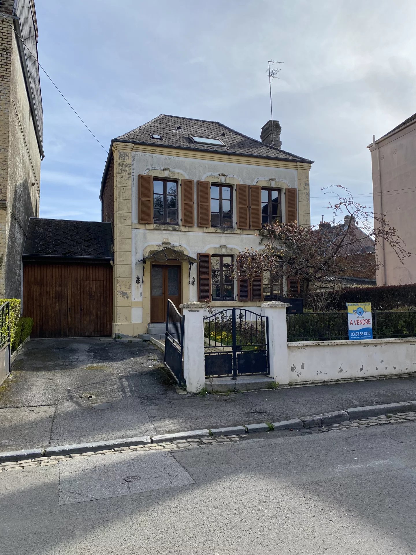 House in Hirson, Aisne 11505105