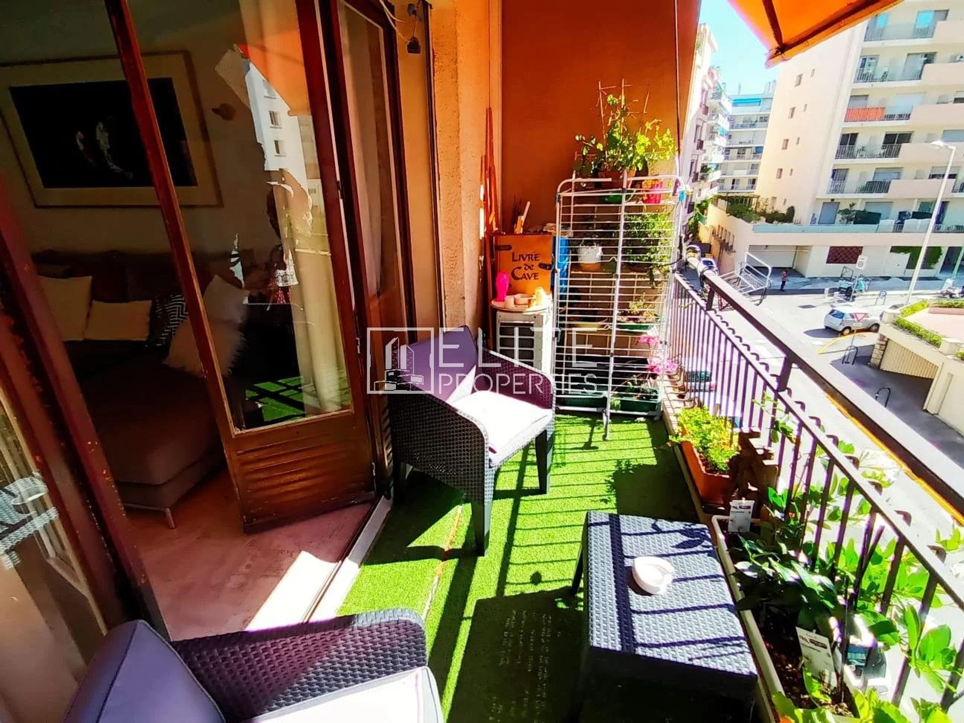 Condominium in Le Cannet, Alpes-Maritimes 11505138