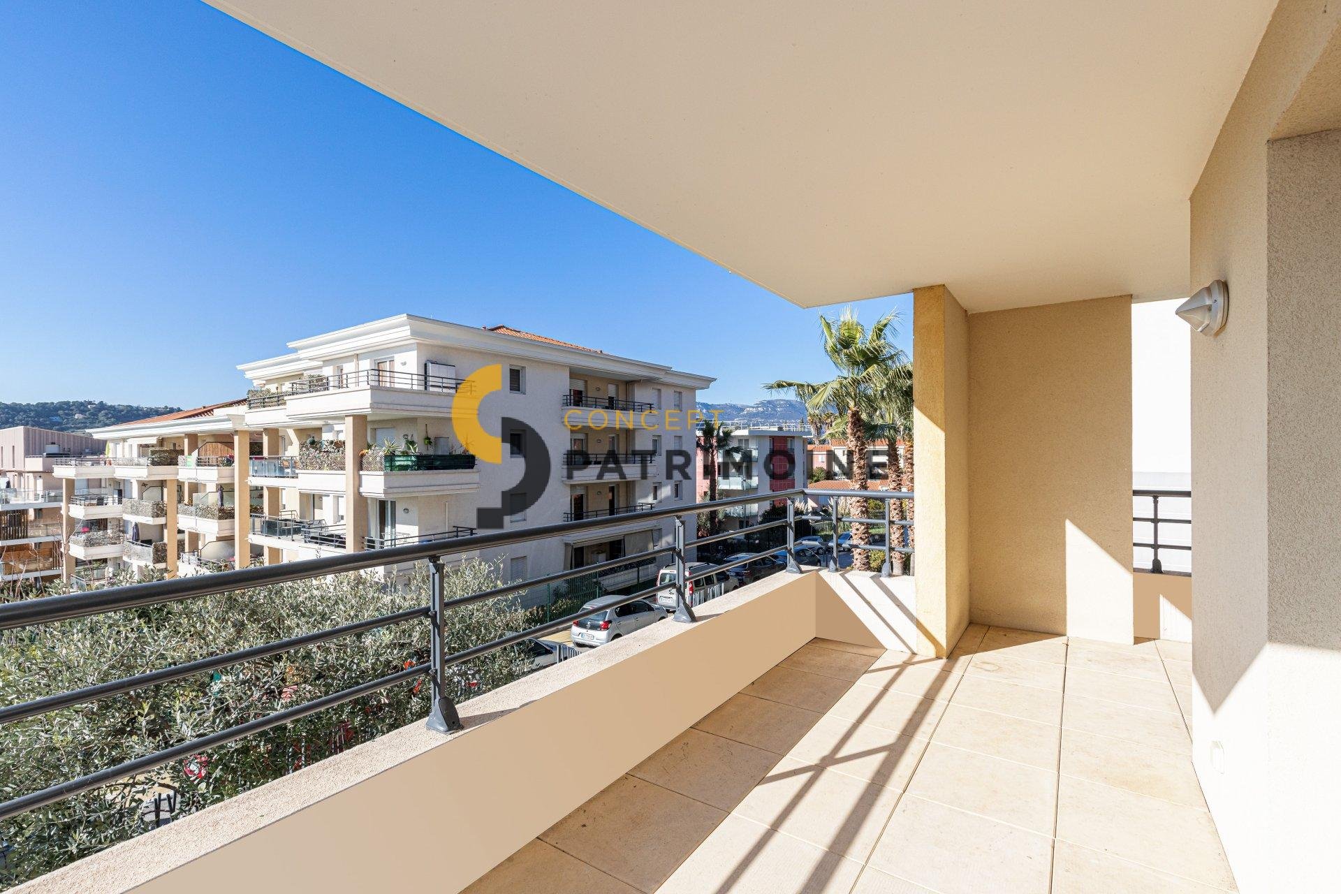 Condominium in Nice, Alpes-Maritimes 11505150