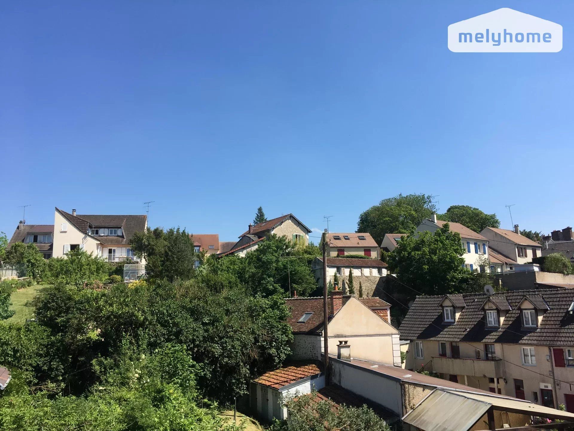 Condominium in Rambouillet, Ile-de-France 11507542