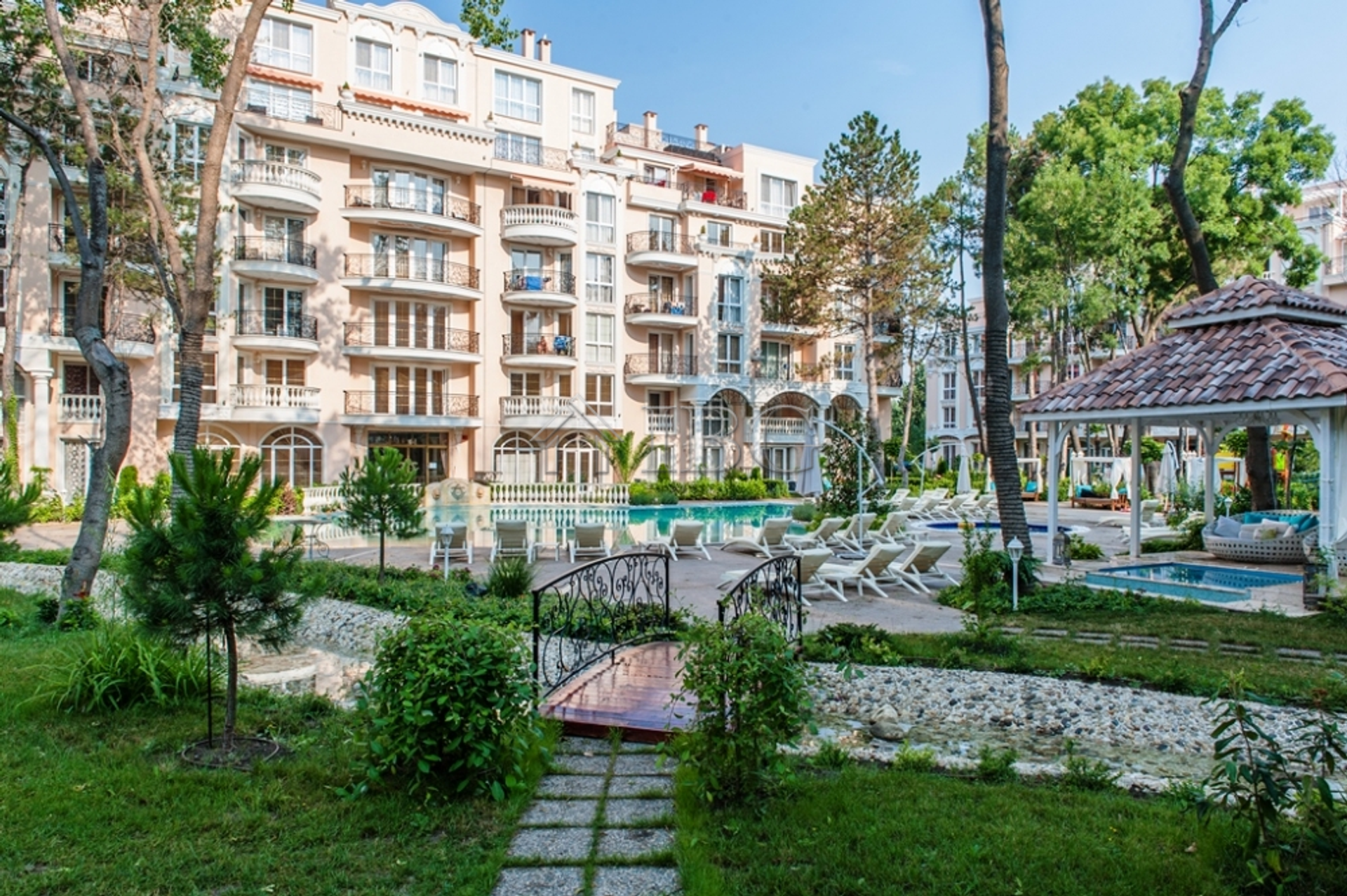 Condominio en Nesebar, Burgas 11509633