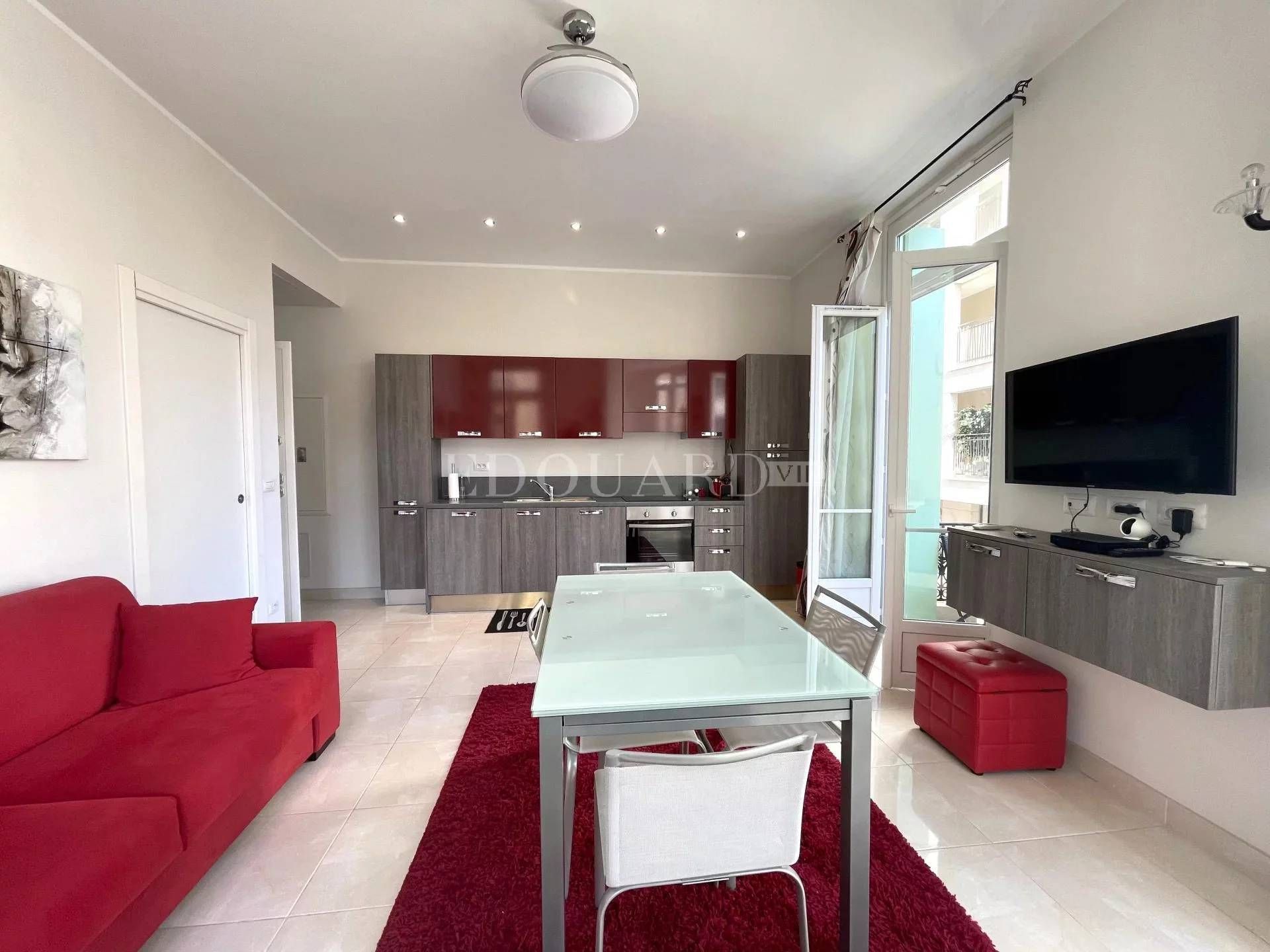 Condominium in Menton, Provence-Alpes-Cote d'Azur 11510539