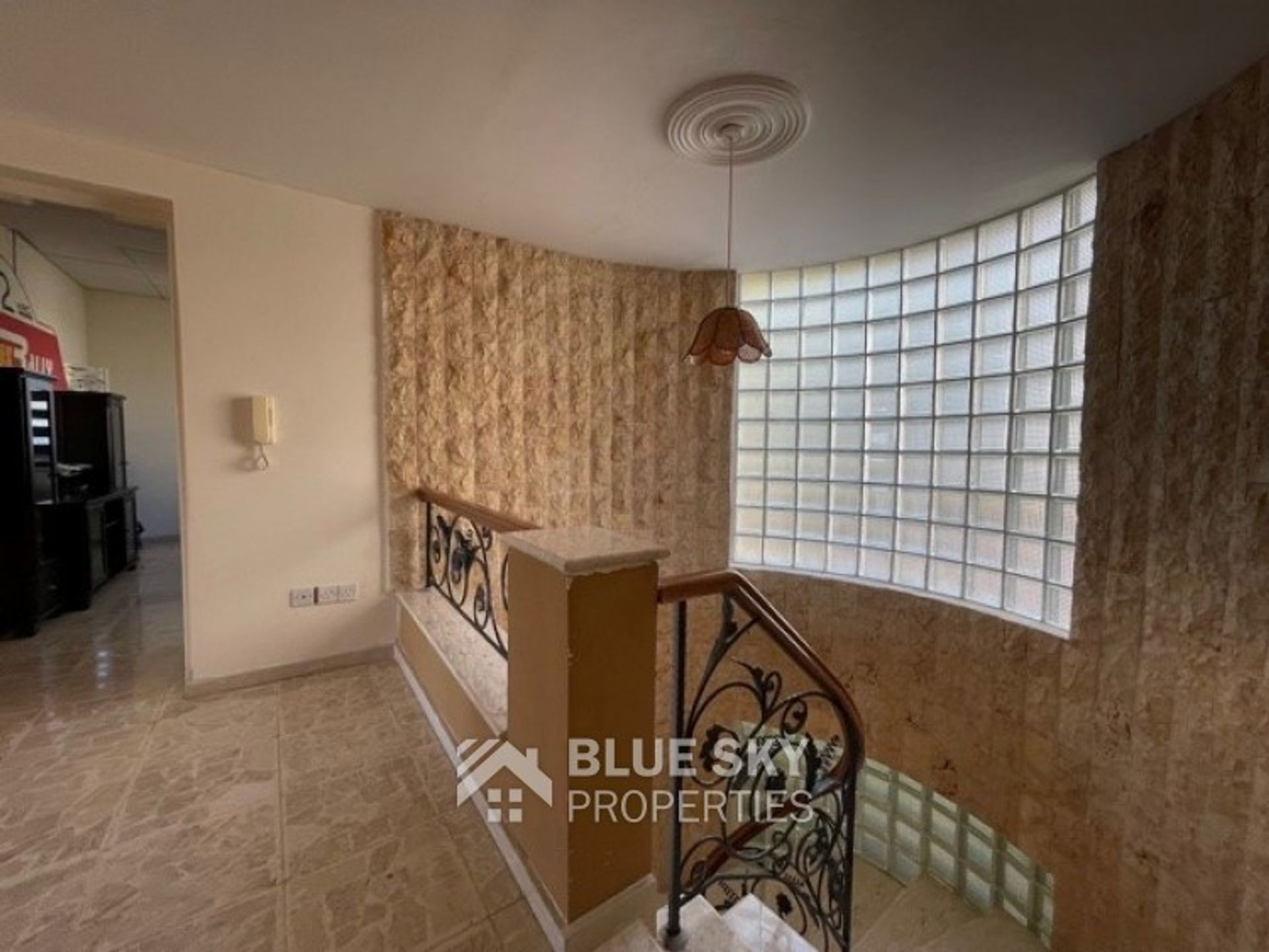 casa en Agios Athanasios, Limassol 11510722