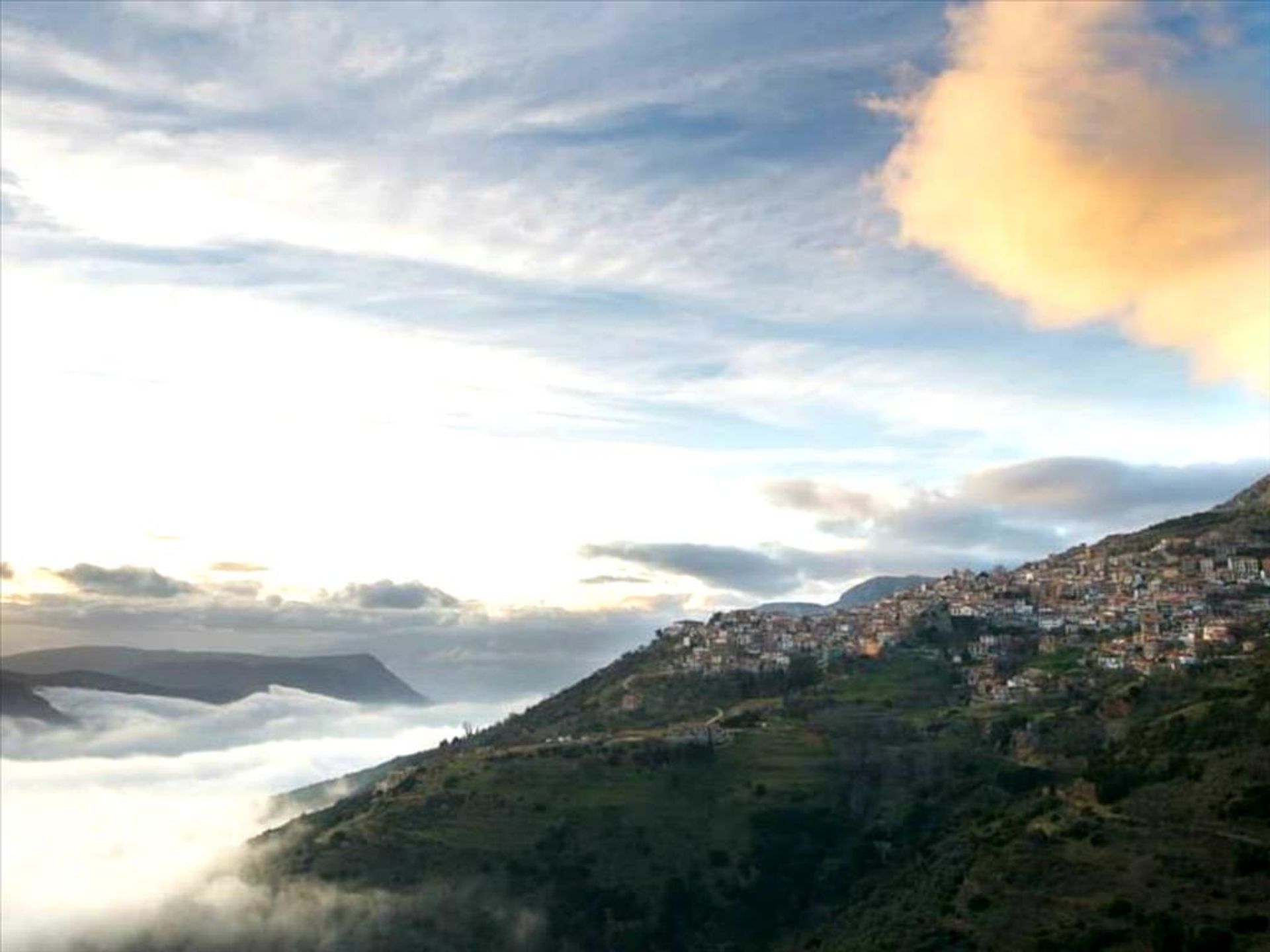 房子 在 Arachova,  11512632