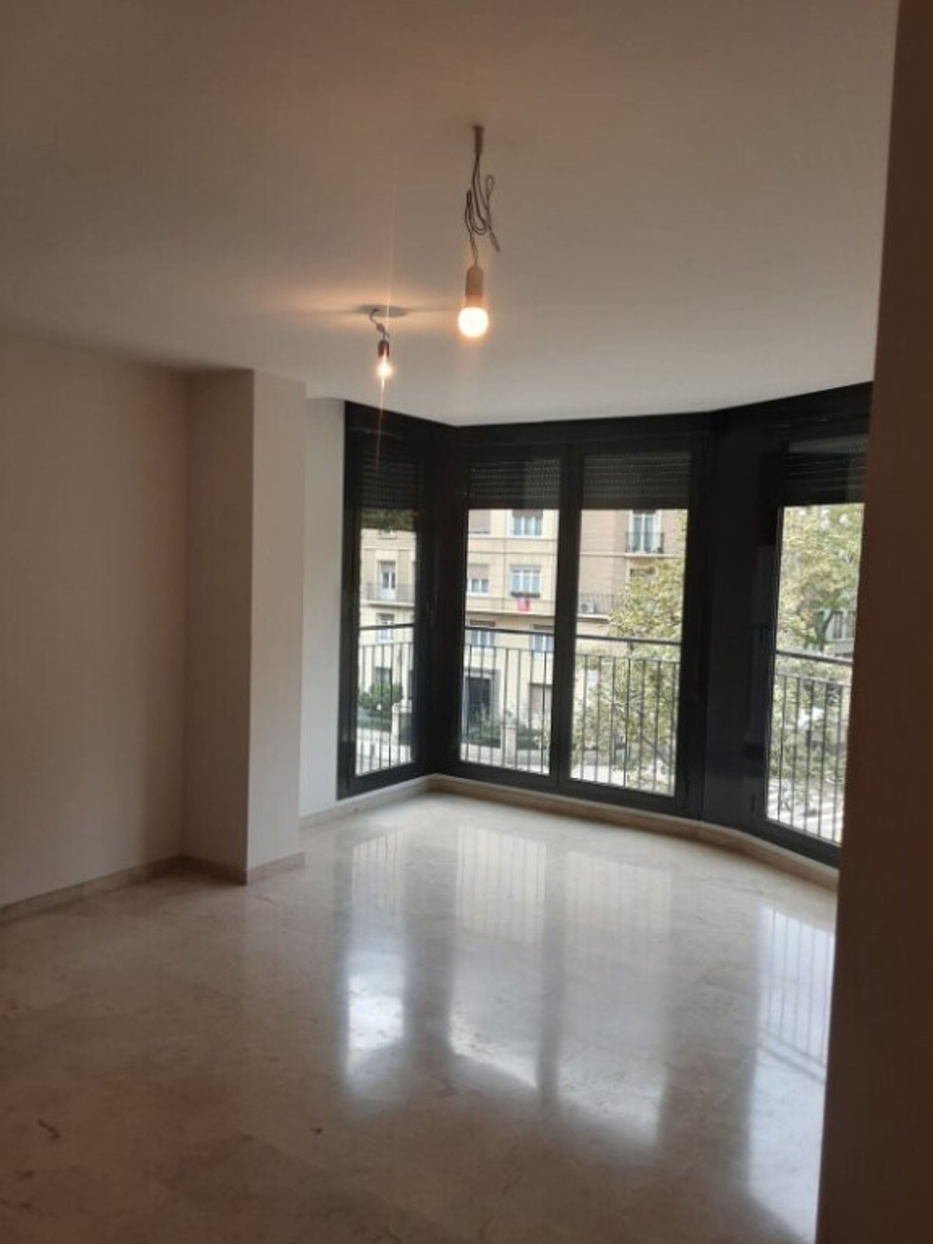 Condominium in Zaragoza, Aragon 11513854