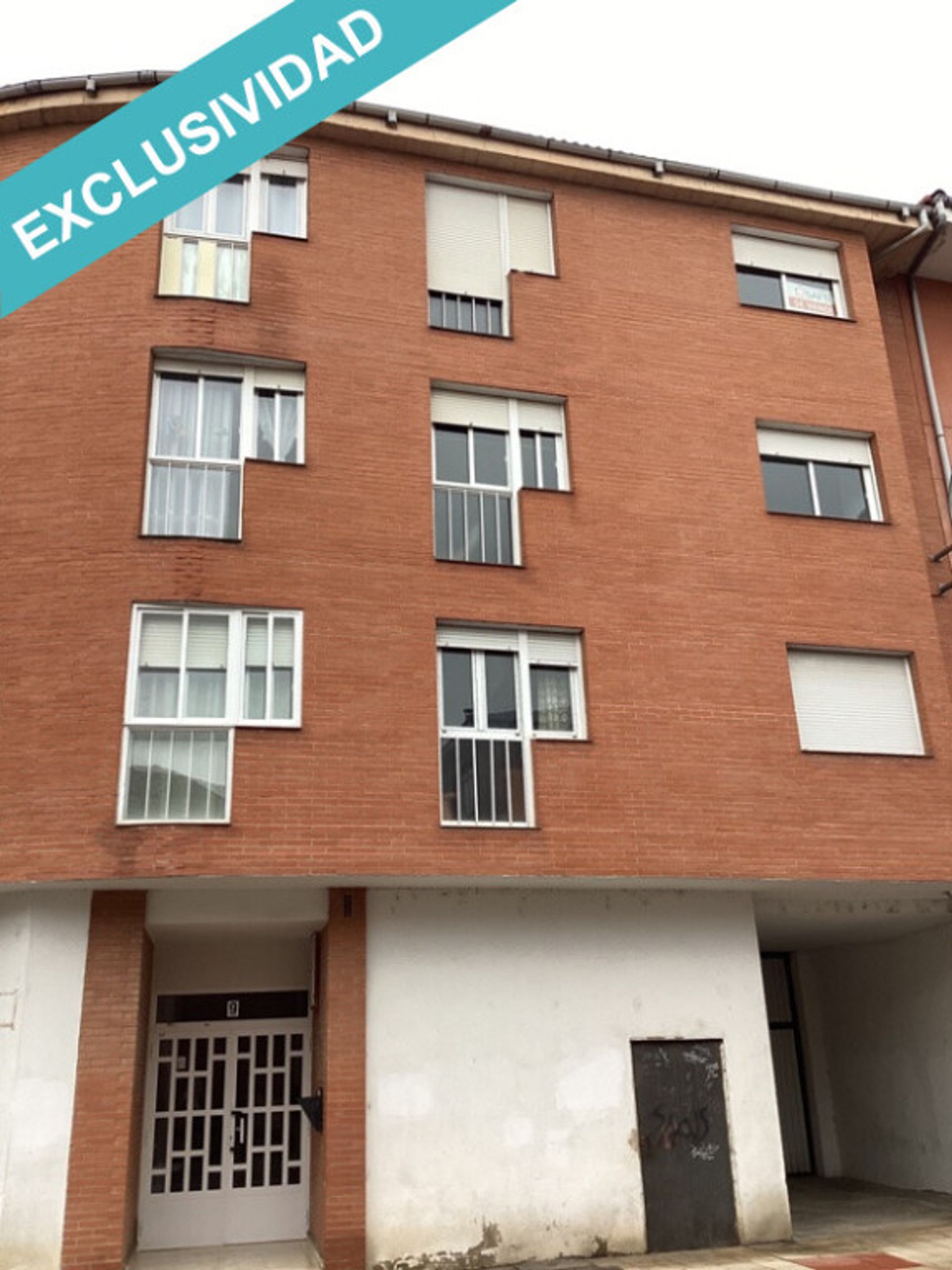 Condominium in Ferral del Bernesga, Castille-Leon 11514149