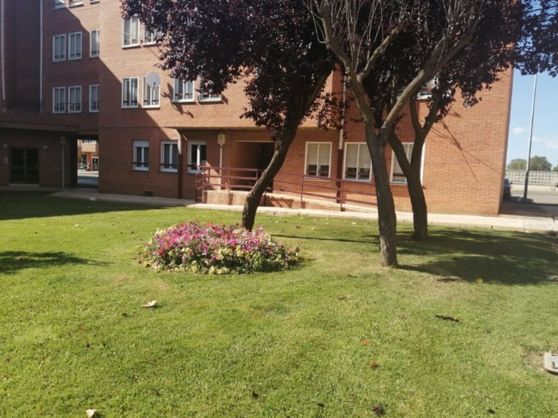 Condominium in Valencia de Don Juan, Castille-Leon 11514165