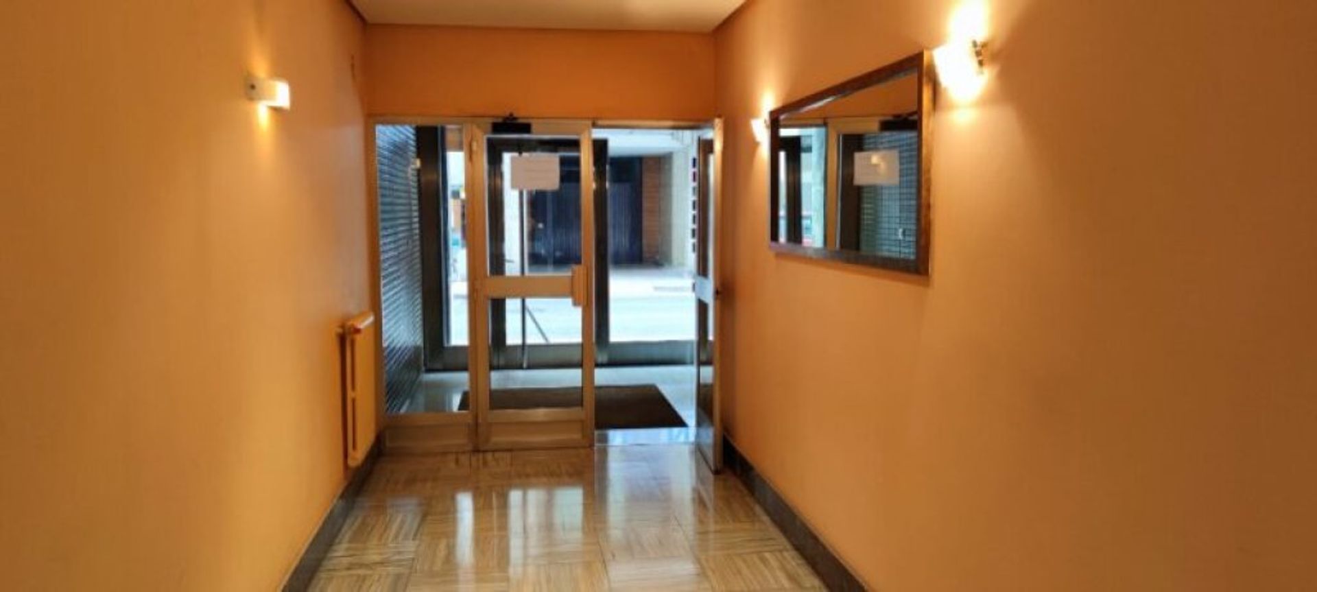 Condominium in León, Castilla y León 11514209