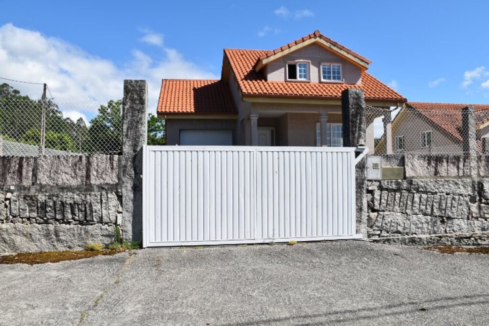 House in Ganade, Galicia 11514463