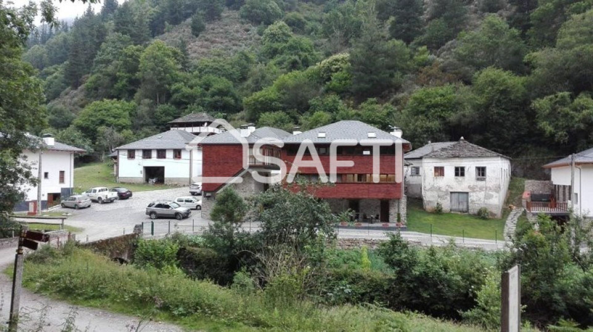 Comercial no Cangas del Narcea, Principado de Asturias 11515293