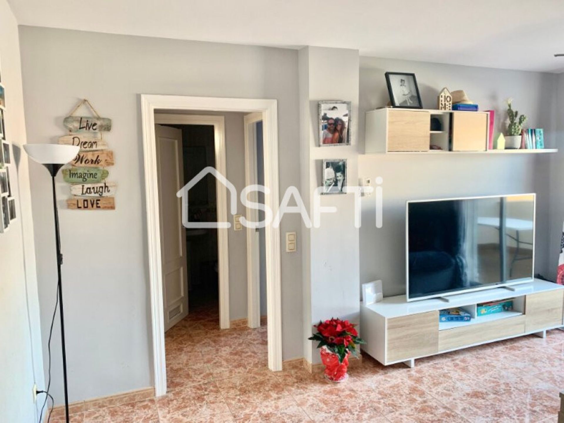 Condominium in Roquetas de Mar, Andalucía 11515327