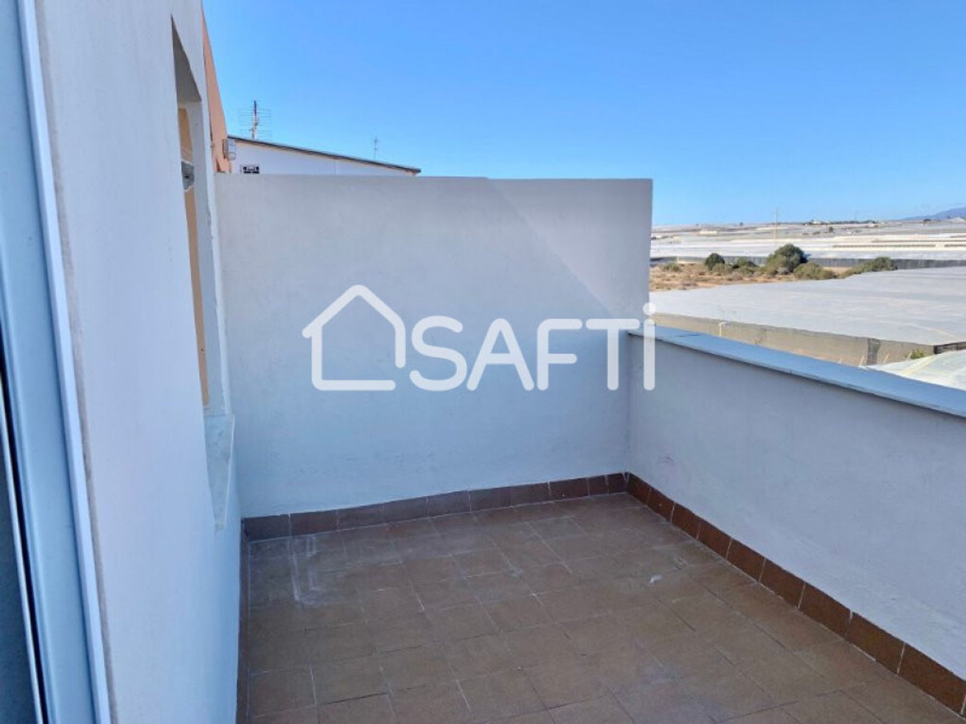 Condominium in Roquetas de Mar, Andalucía 11515327