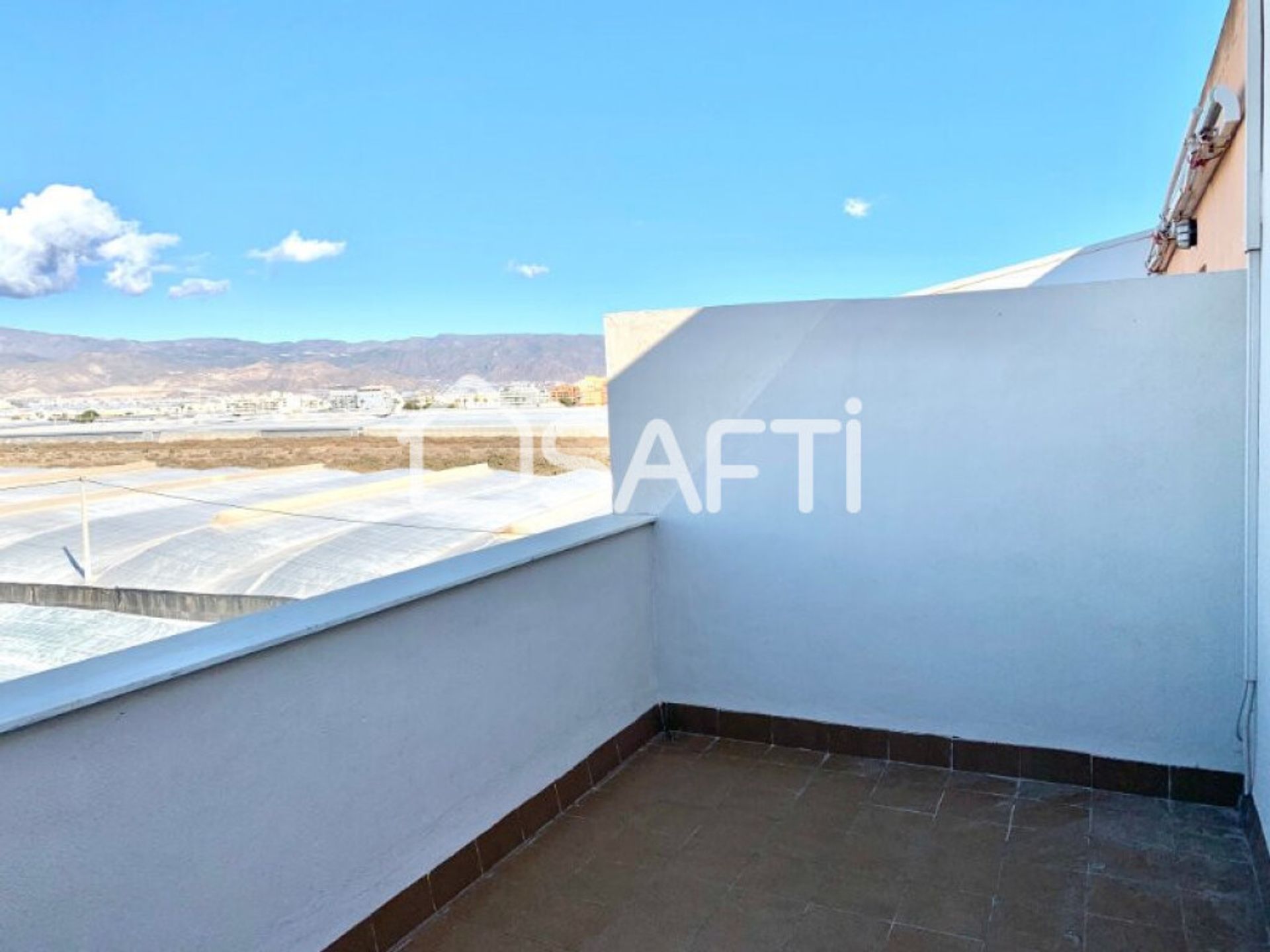 Condominium in Roquetas de Mar, Andalucía 11515327