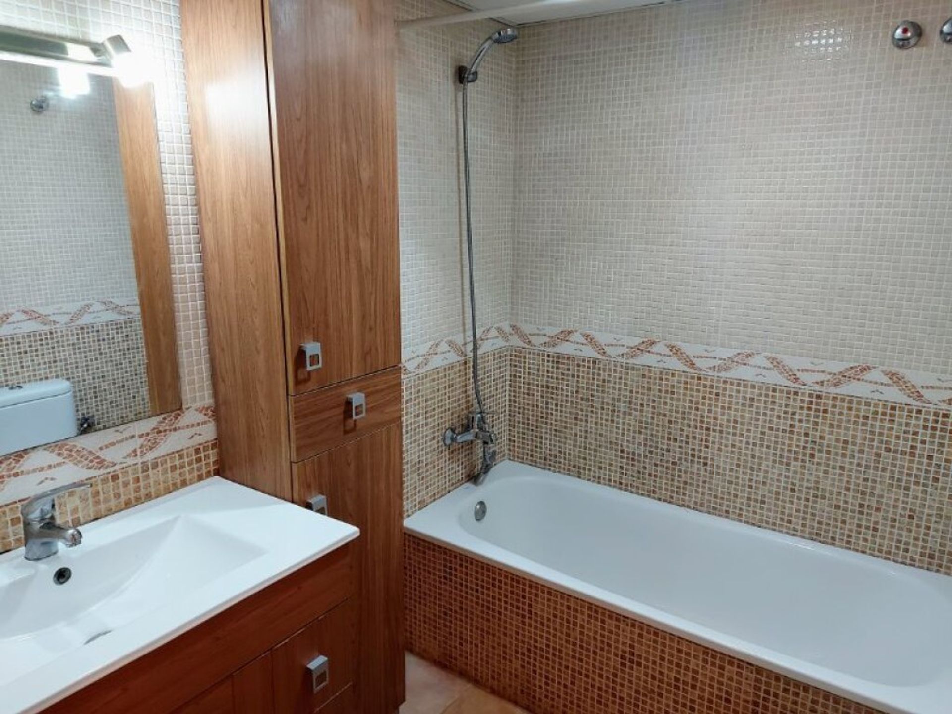 Condominium in Guardamar del Segura, Comunidad Valenciana 11515349