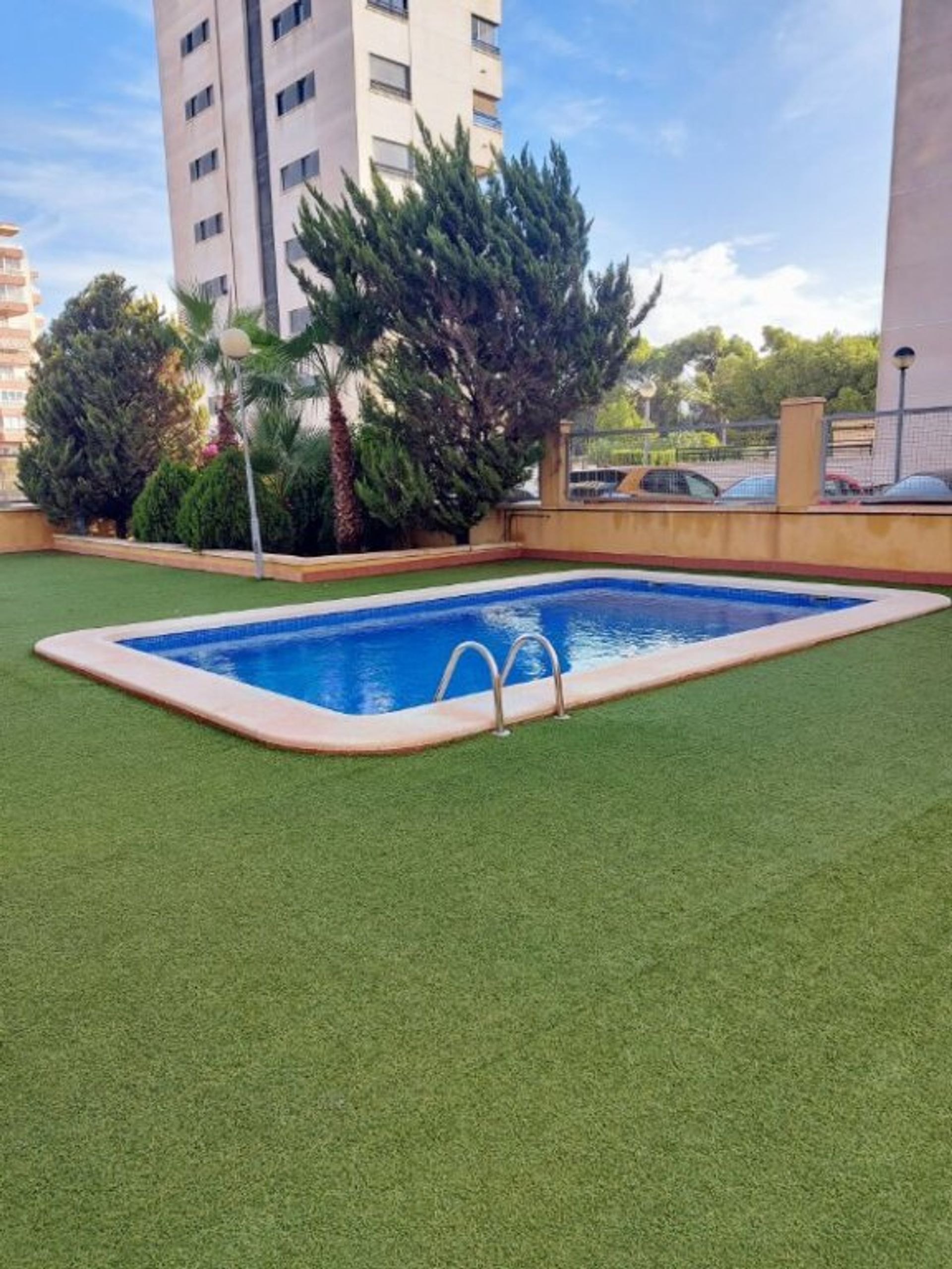 Condominium in Guardamar del Segura, Comunidad Valenciana 11515349